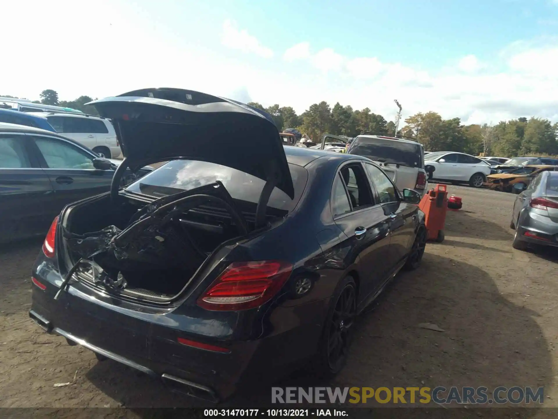 4 Photograph of a damaged car WDDZF8KB1KA522433 MERCEDES-BENZ E-CLASS 2019