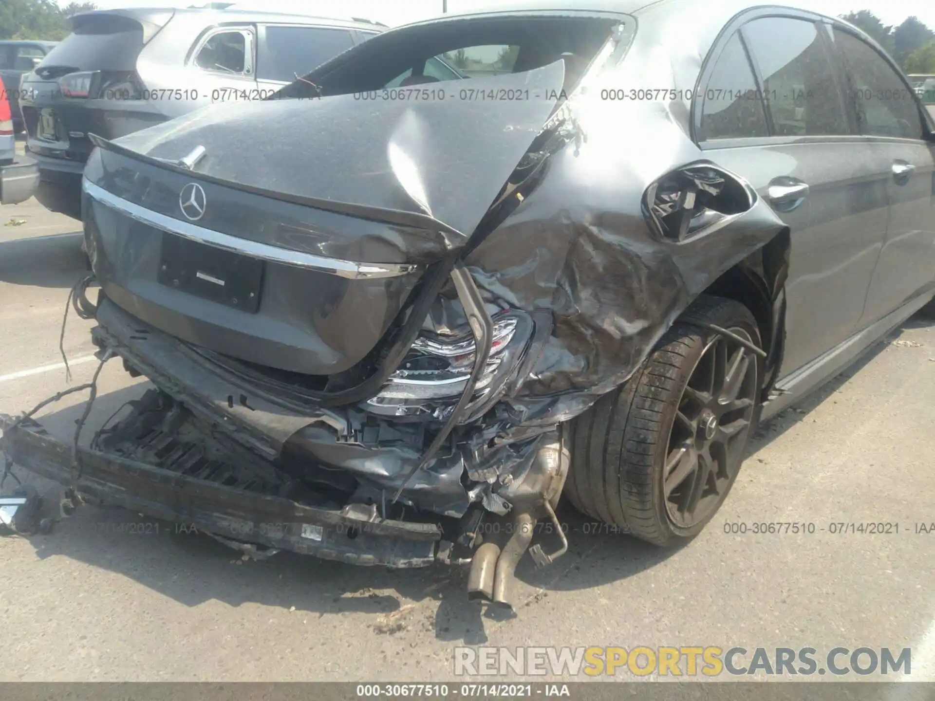 6 Photograph of a damaged car WDDZF8KB3KA529318 MERCEDES-BENZ E-CLASS 2019