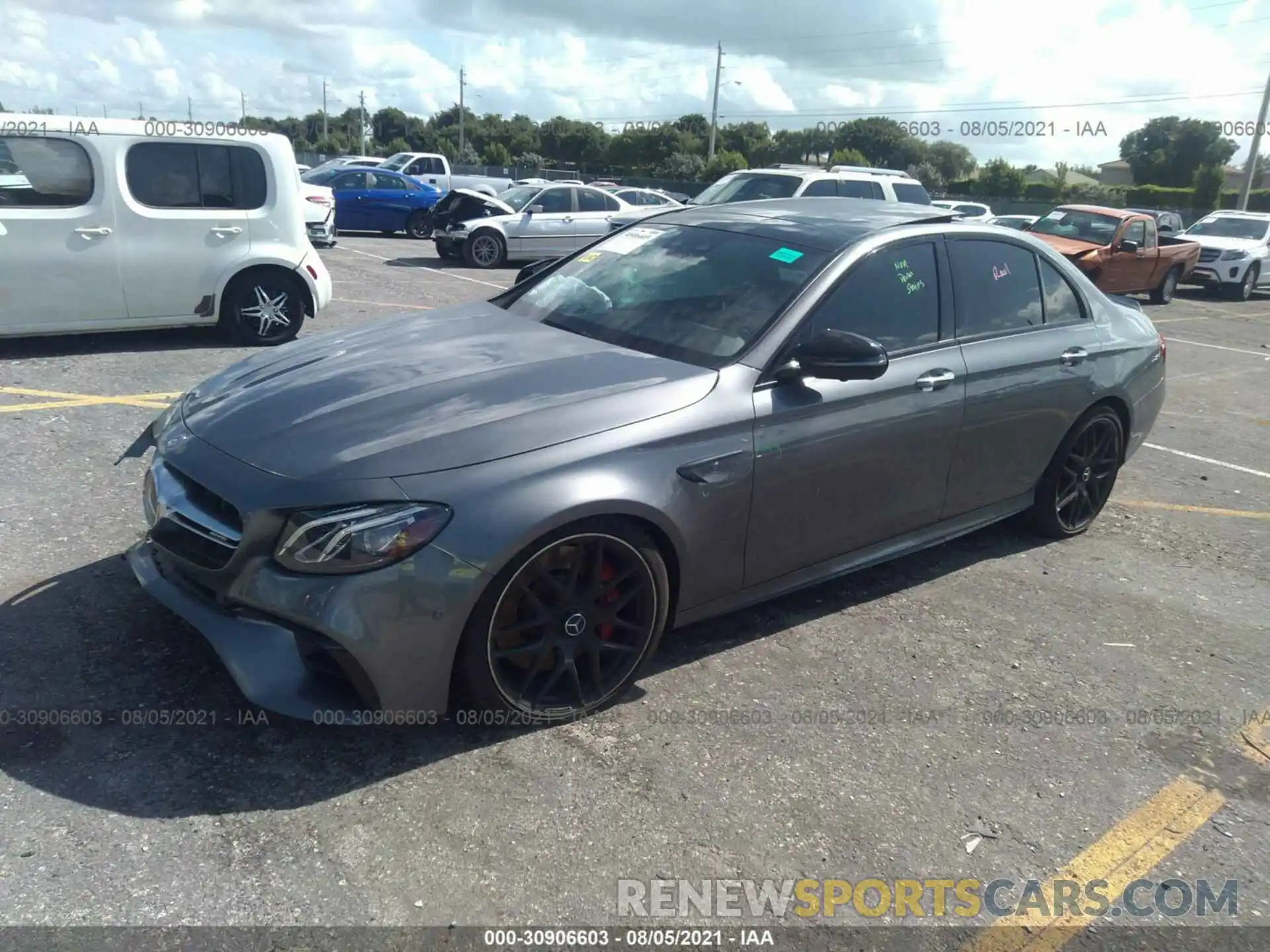 2 Photograph of a damaged car WDDZF8KB4KA525374 MERCEDES-BENZ E-CLASS 2019