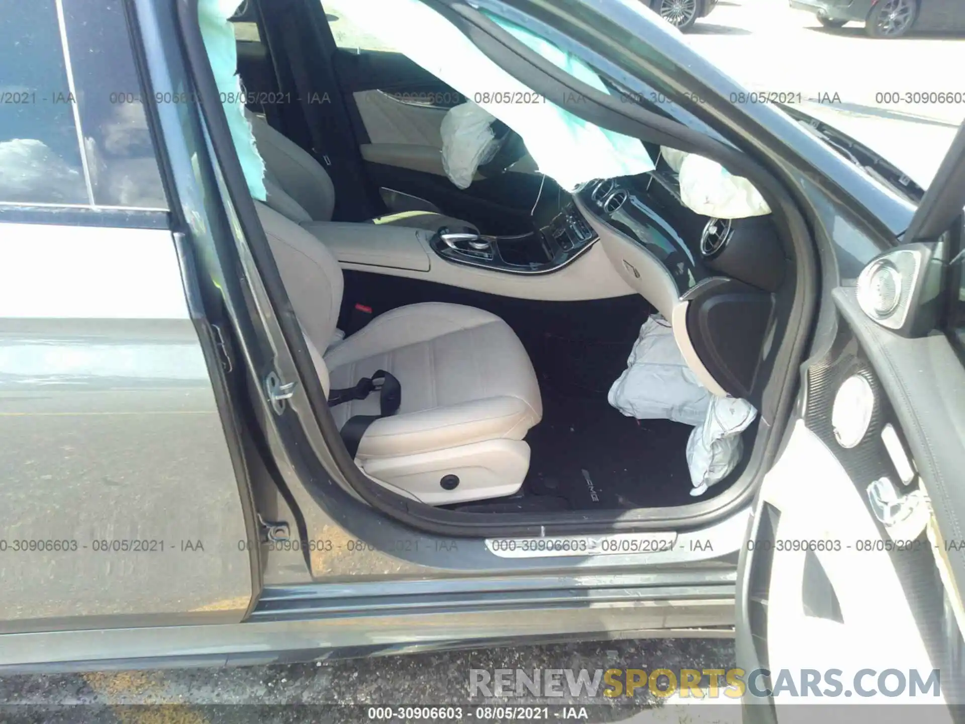 5 Photograph of a damaged car WDDZF8KB4KA525374 MERCEDES-BENZ E-CLASS 2019