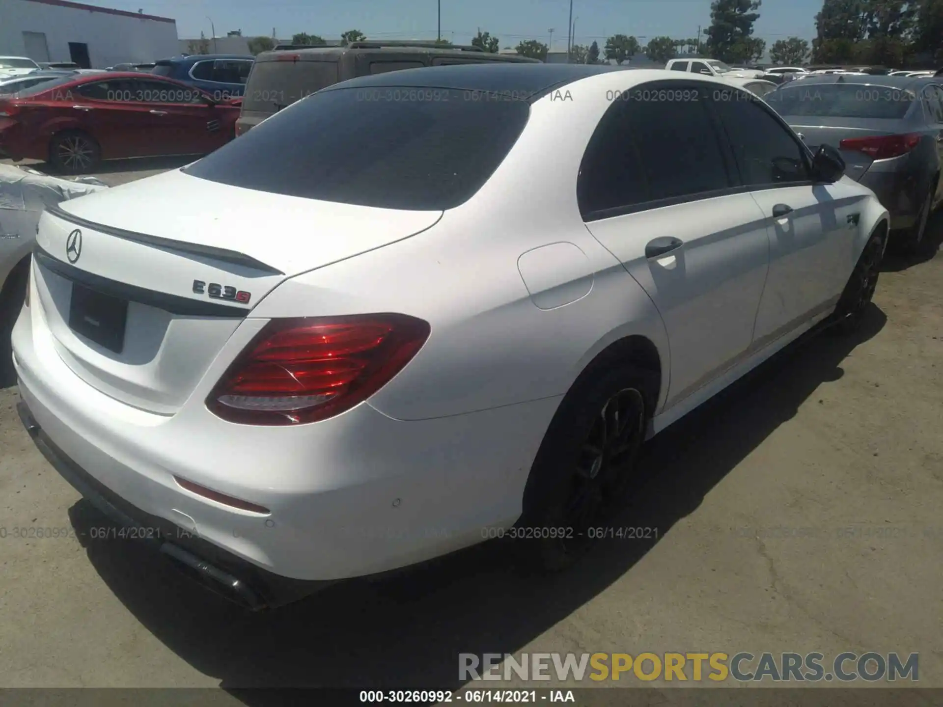 4 Photograph of a damaged car WDDZF8KB4KA625748 MERCEDES-BENZ E-CLASS 2019