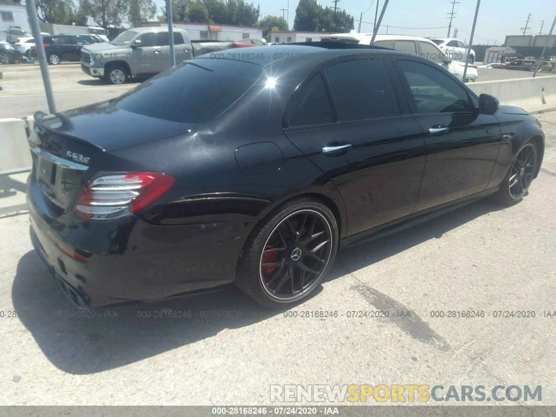 4 Photograph of a damaged car WDDZF8KB5KA500158 MERCEDES-BENZ E-CLASS 2019