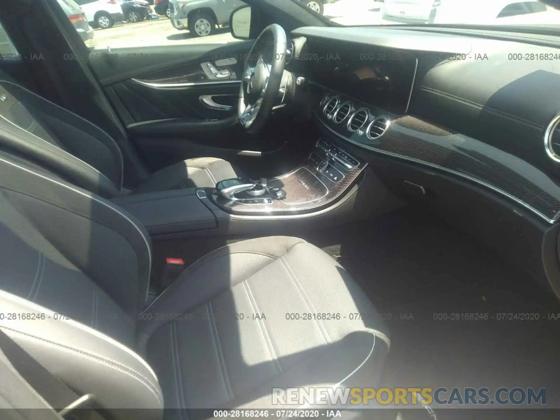 5 Photograph of a damaged car WDDZF8KB5KA500158 MERCEDES-BENZ E-CLASS 2019