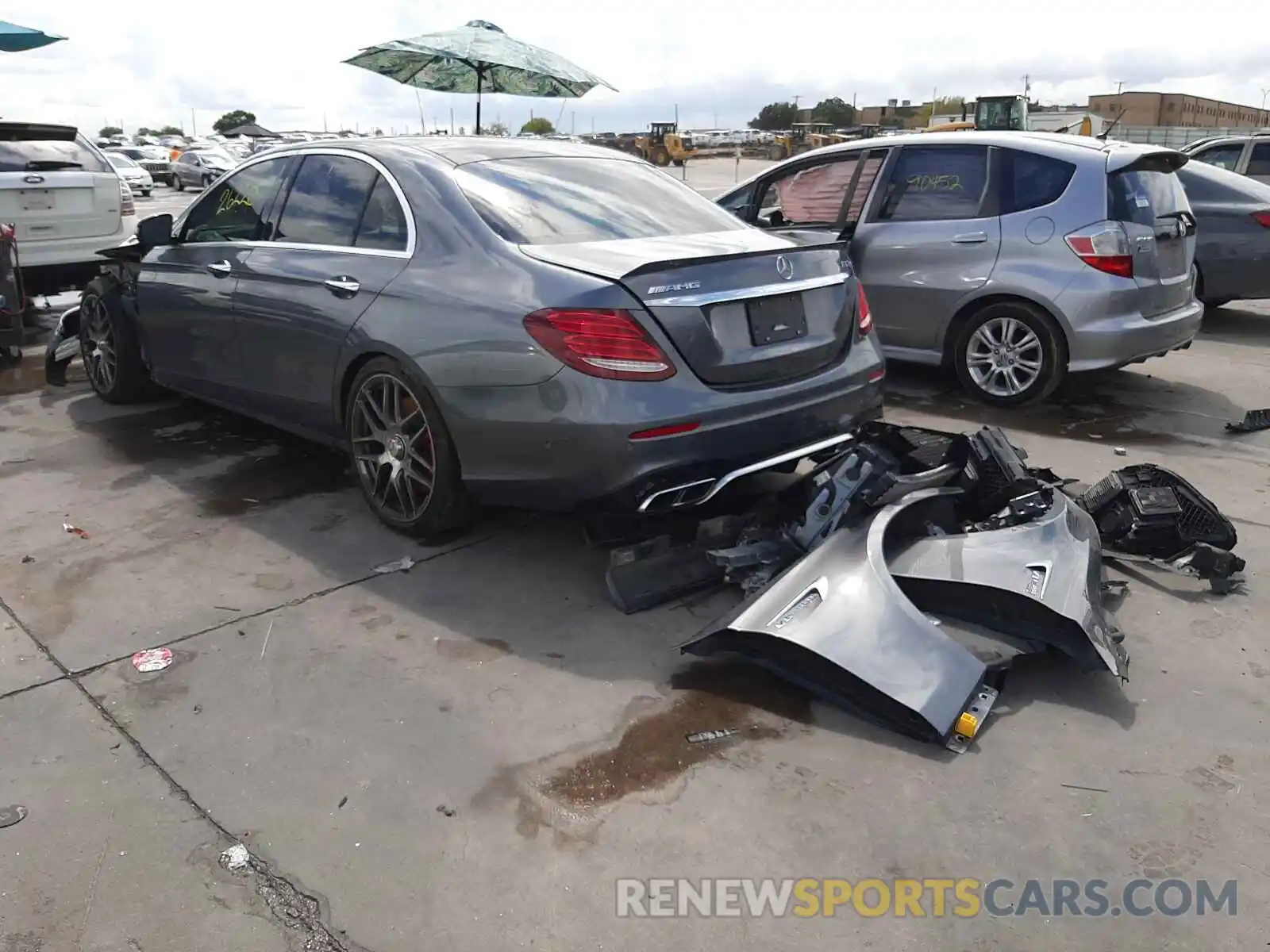 3 Photograph of a damaged car WDDZF8KB6KA542421 MERCEDES-BENZ E-CLASS 2019