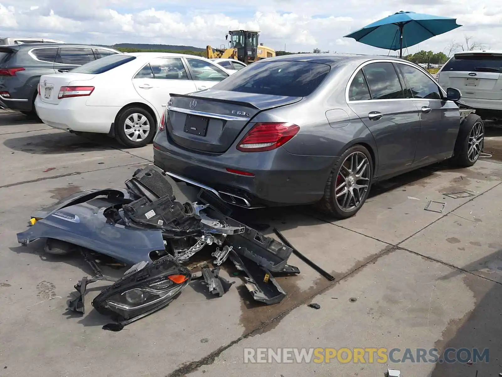 4 Photograph of a damaged car WDDZF8KB6KA542421 MERCEDES-BENZ E-CLASS 2019