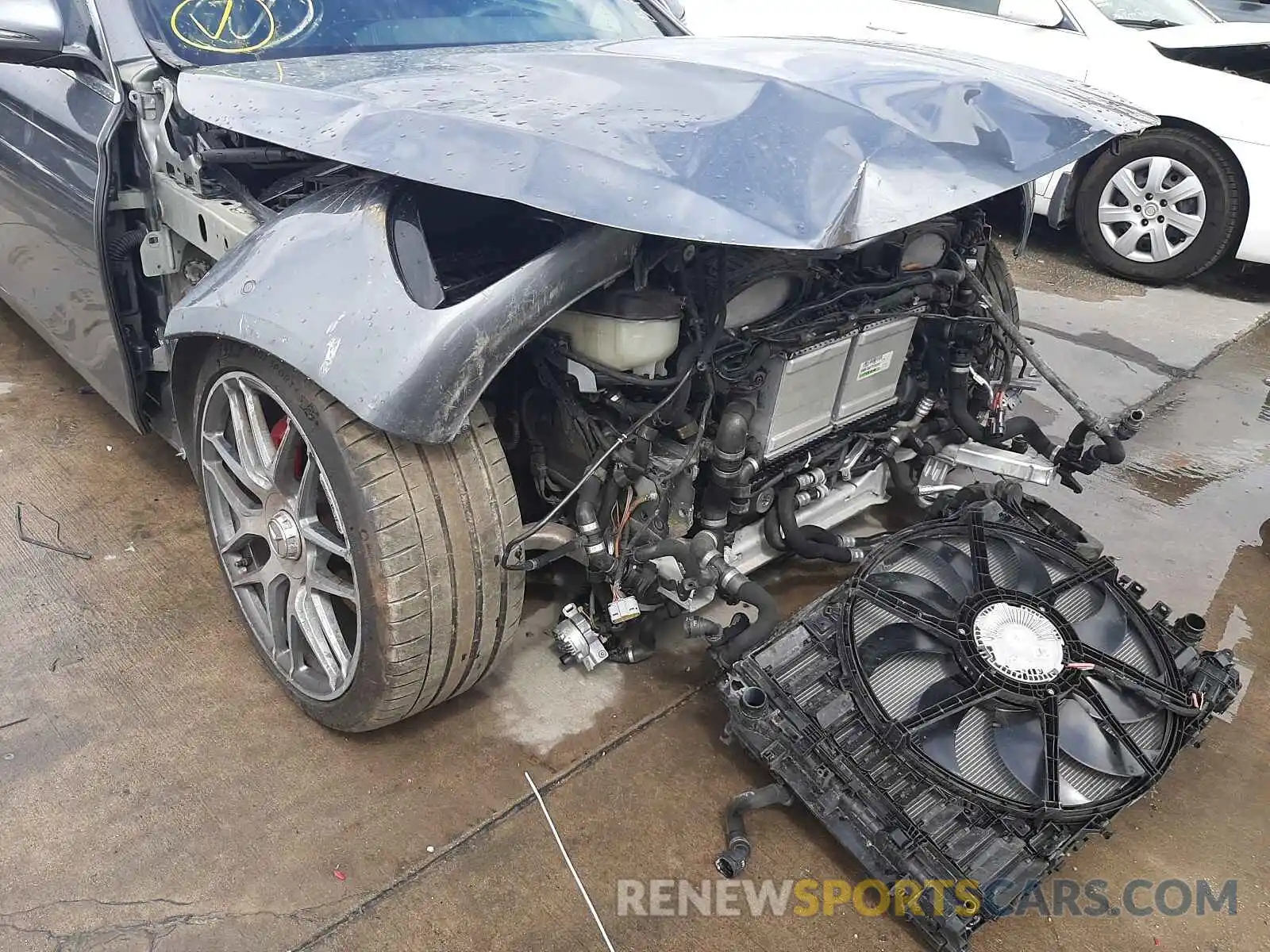 9 Photograph of a damaged car WDDZF8KB6KA542421 MERCEDES-BENZ E-CLASS 2019