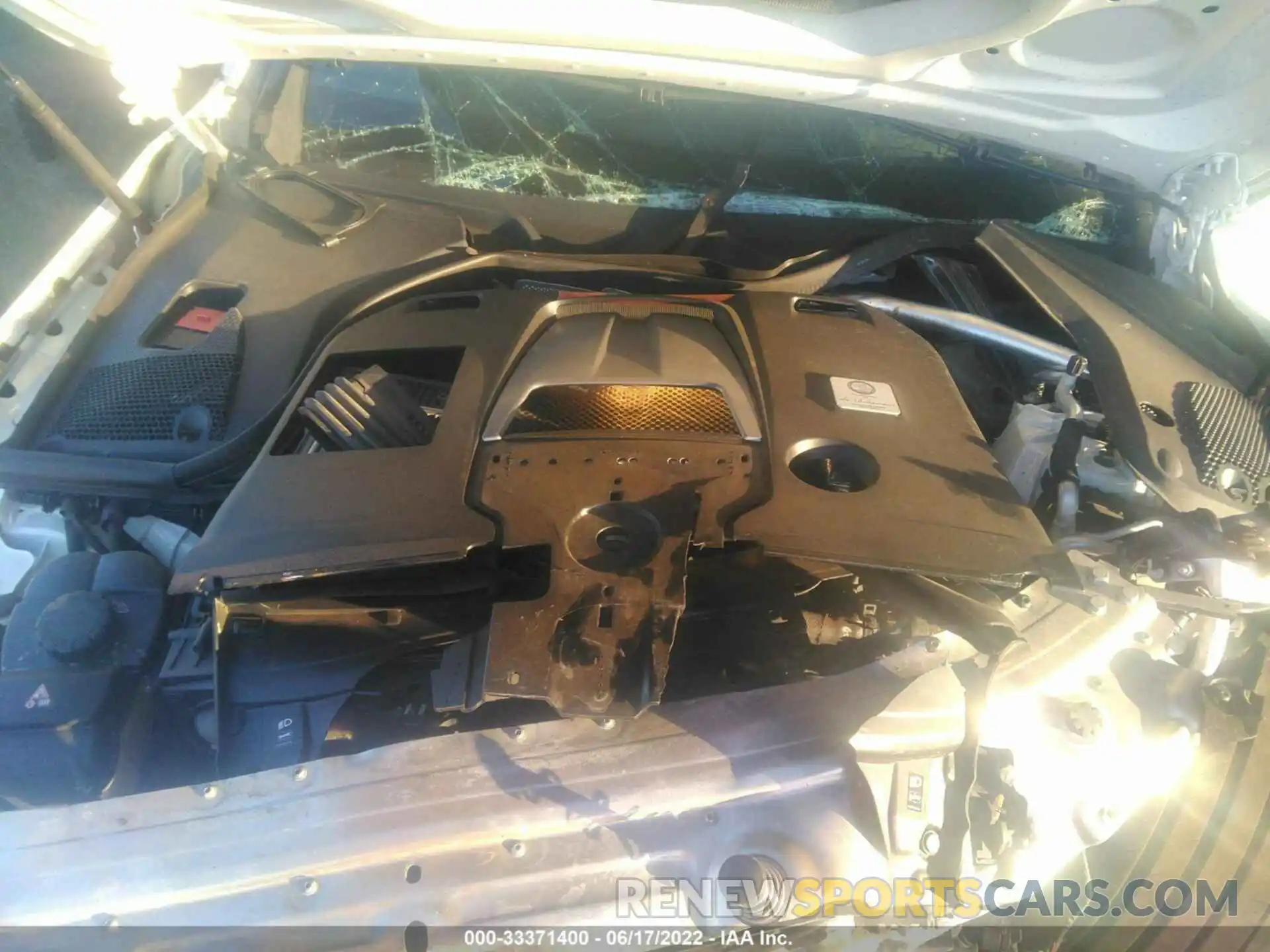 10 Photograph of a damaged car WDDZF8KB7KA527779 MERCEDES-BENZ E-CLASS 2019