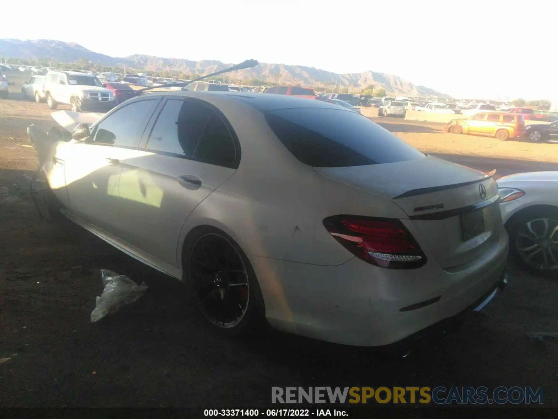 3 Photograph of a damaged car WDDZF8KB7KA527779 MERCEDES-BENZ E-CLASS 2019