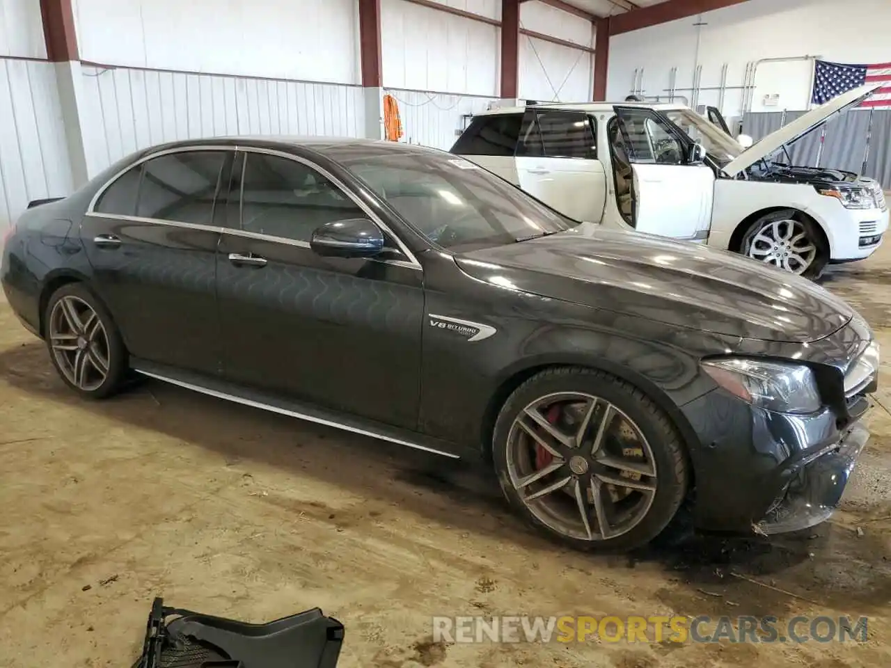 4 Photograph of a damaged car WDDZF8KBXKA505520 MERCEDES-BENZ E-CLASS 2019