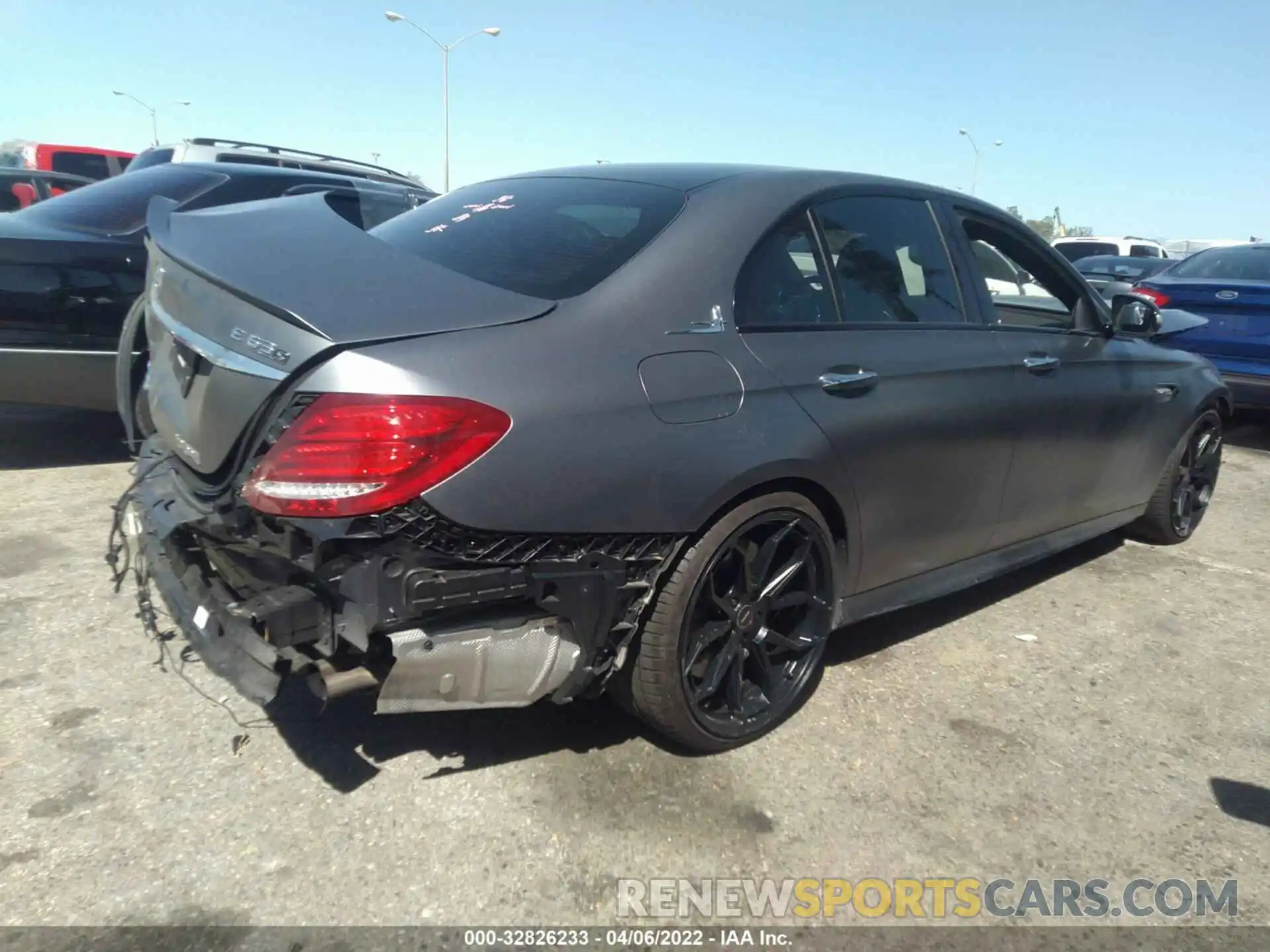 4 Photograph of a damaged car WDDZF8KBXKA514587 MERCEDES-BENZ E-CLASS 2019