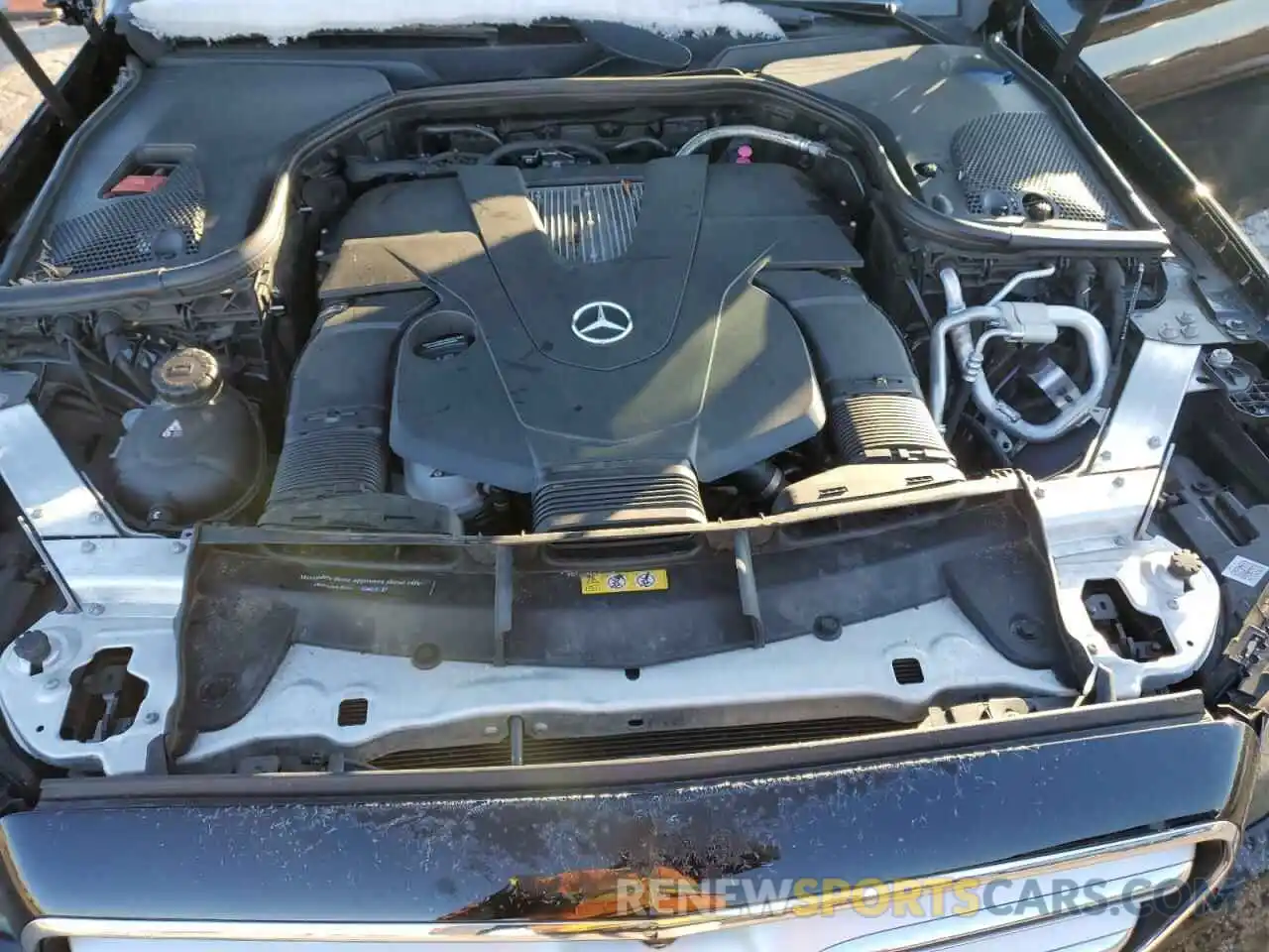 11 Photograph of a damaged car WDDZH6JB0KA524755 MERCEDES-BENZ E-CLASS 2019