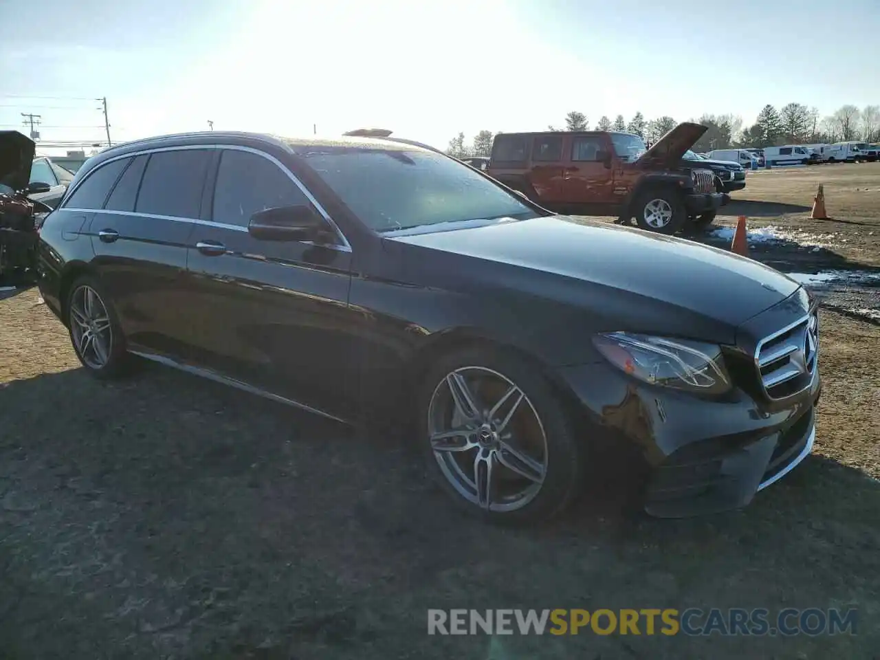 4 Photograph of a damaged car WDDZH6JB0KA524755 MERCEDES-BENZ E-CLASS 2019