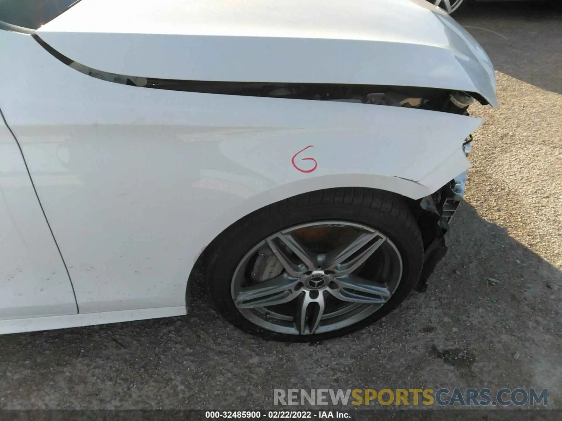 13 Photograph of a damaged car WDDZH6JB0KA587810 MERCEDES-BENZ E-CLASS 2019