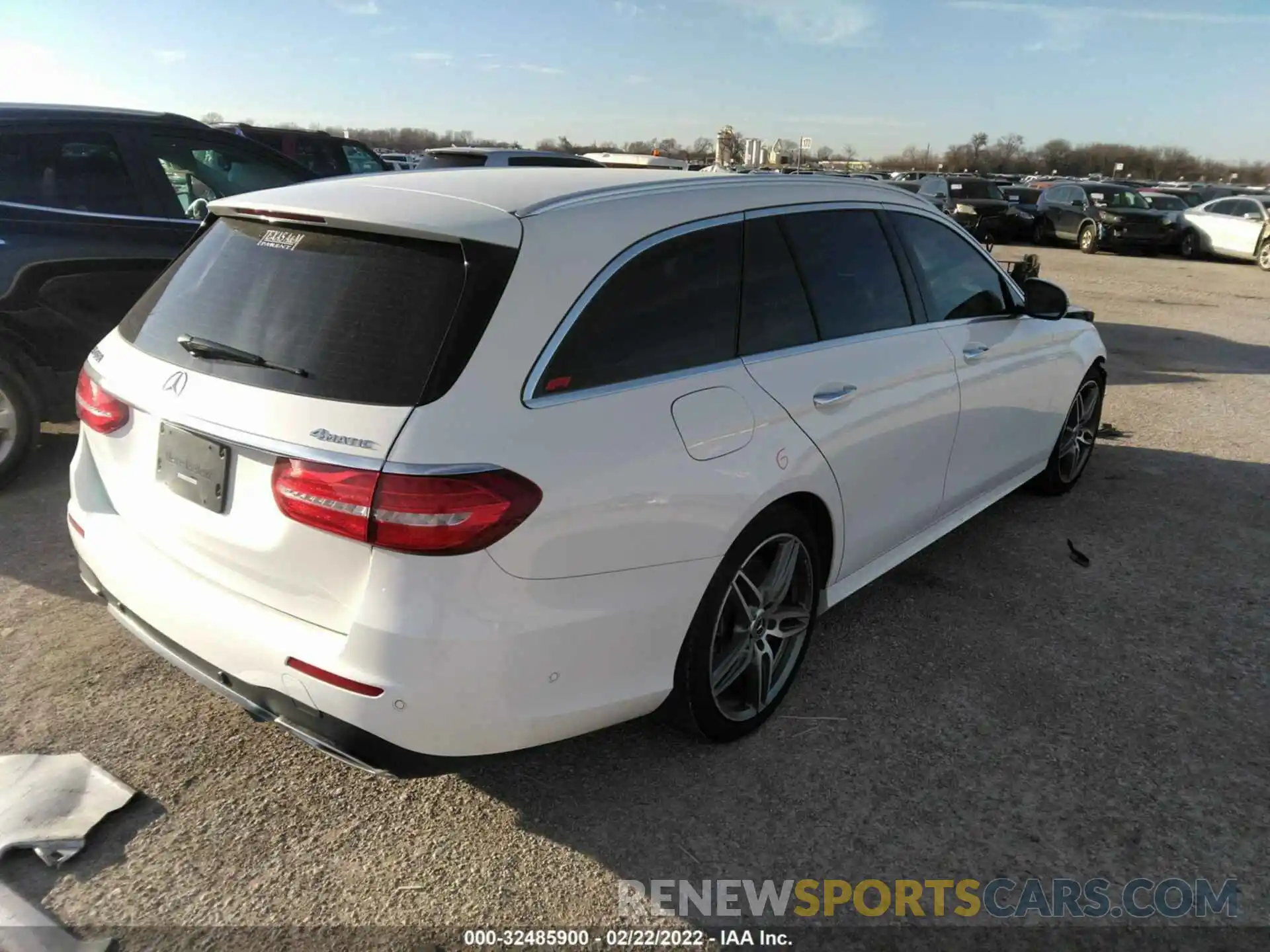 4 Photograph of a damaged car WDDZH6JB0KA587810 MERCEDES-BENZ E-CLASS 2019