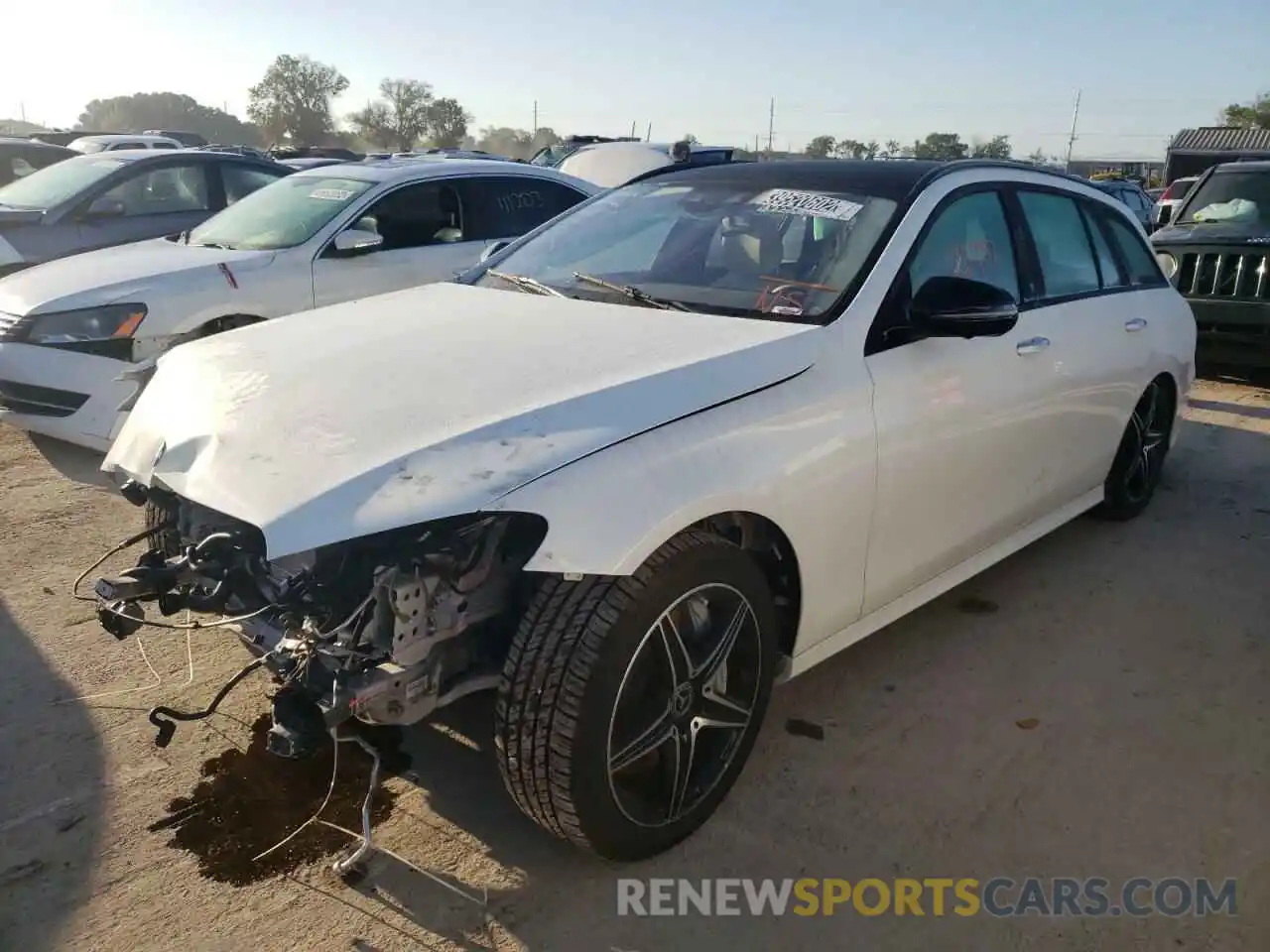 2 Photograph of a damaged car WDDZH6JB1KA582373 MERCEDES-BENZ E-CLASS 2019