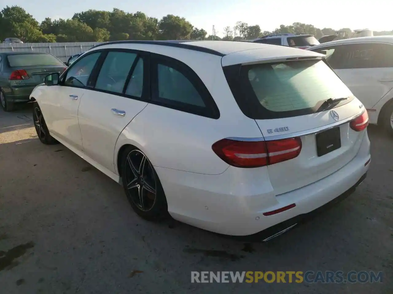 3 Photograph of a damaged car WDDZH6JB1KA582373 MERCEDES-BENZ E-CLASS 2019