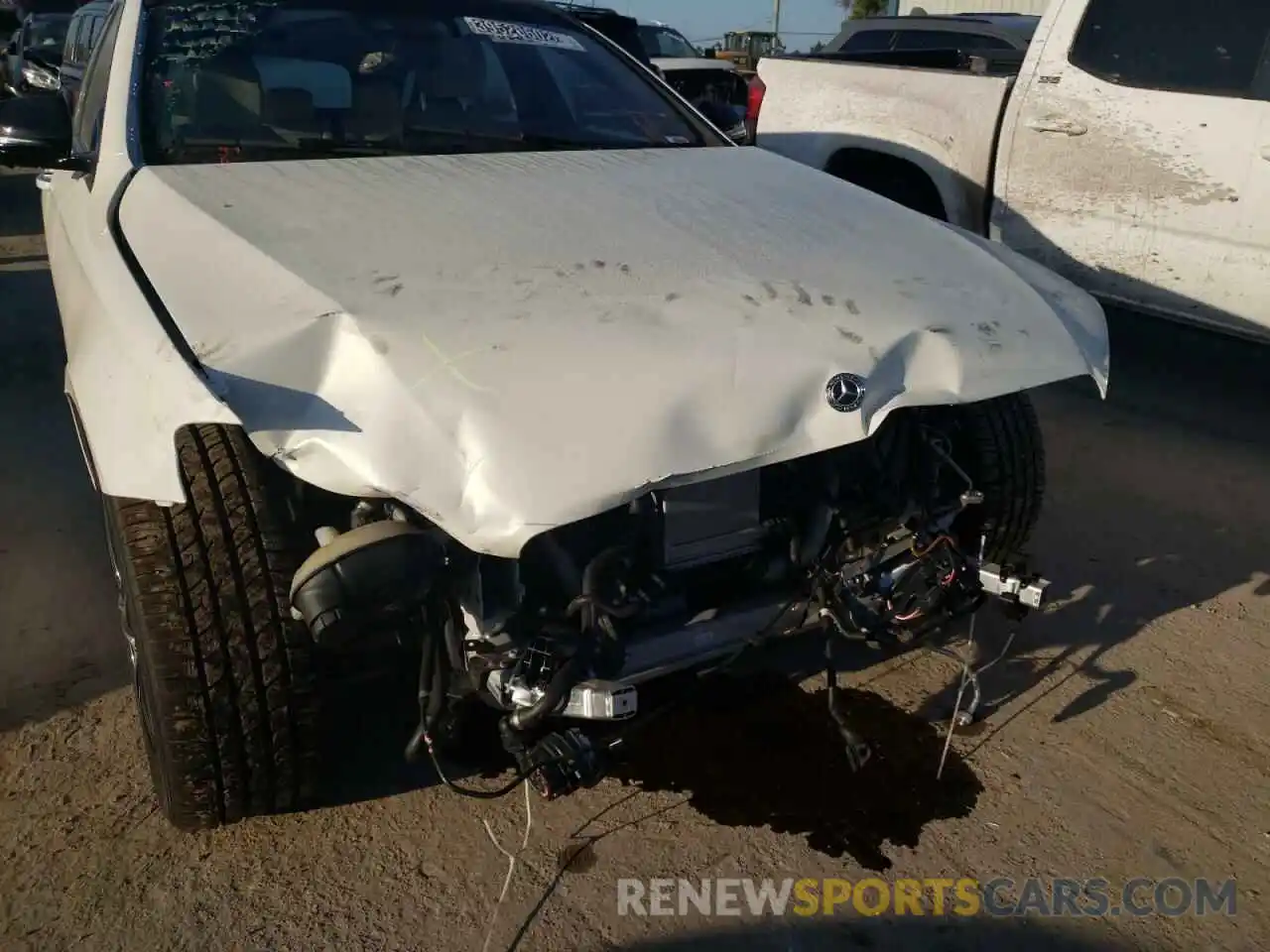 9 Photograph of a damaged car WDDZH6JB1KA582373 MERCEDES-BENZ E-CLASS 2019