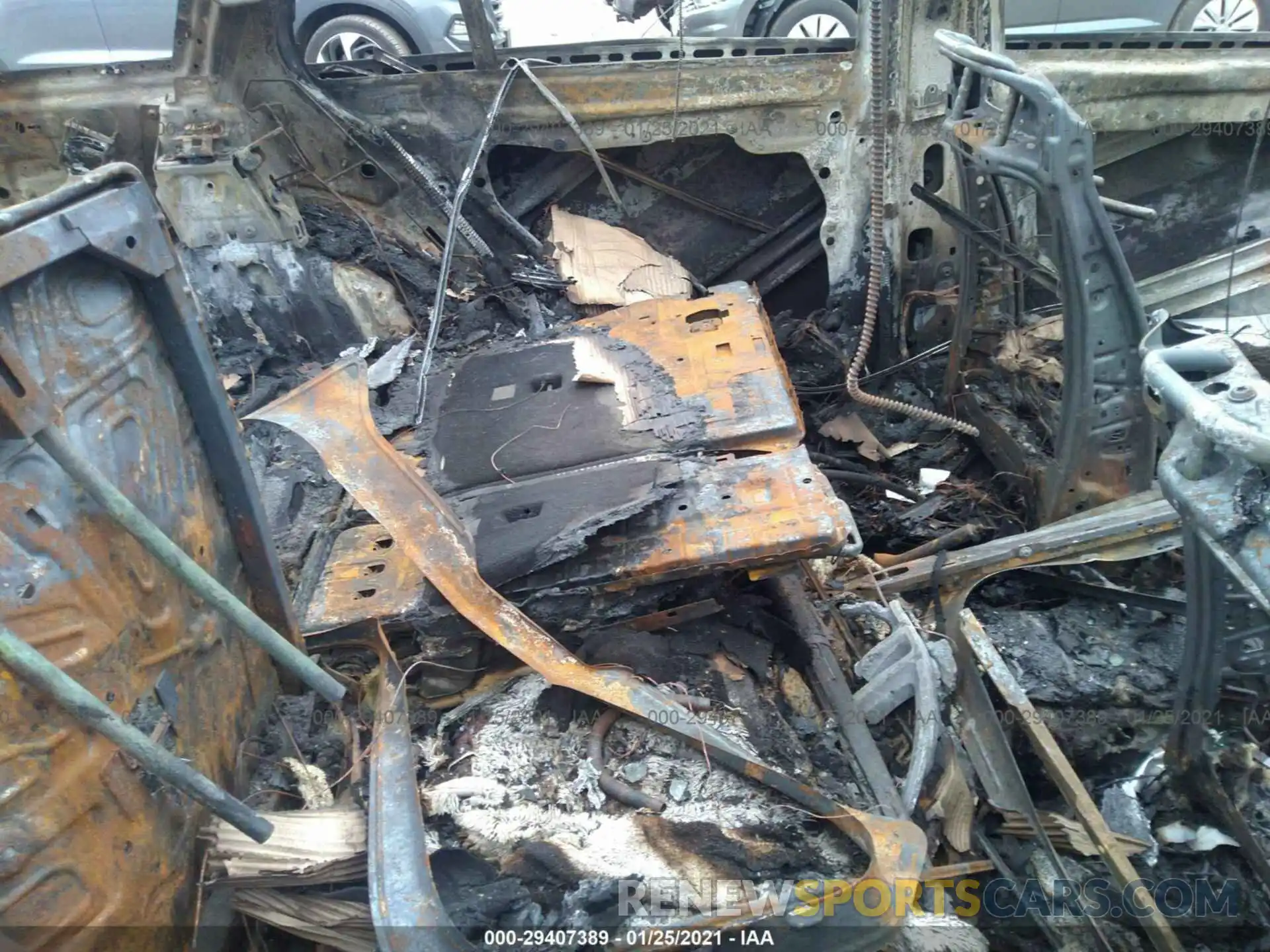 8 Photograph of a damaged car WDDZH6JB2KA509786 MERCEDES-BENZ E-CLASS 2019