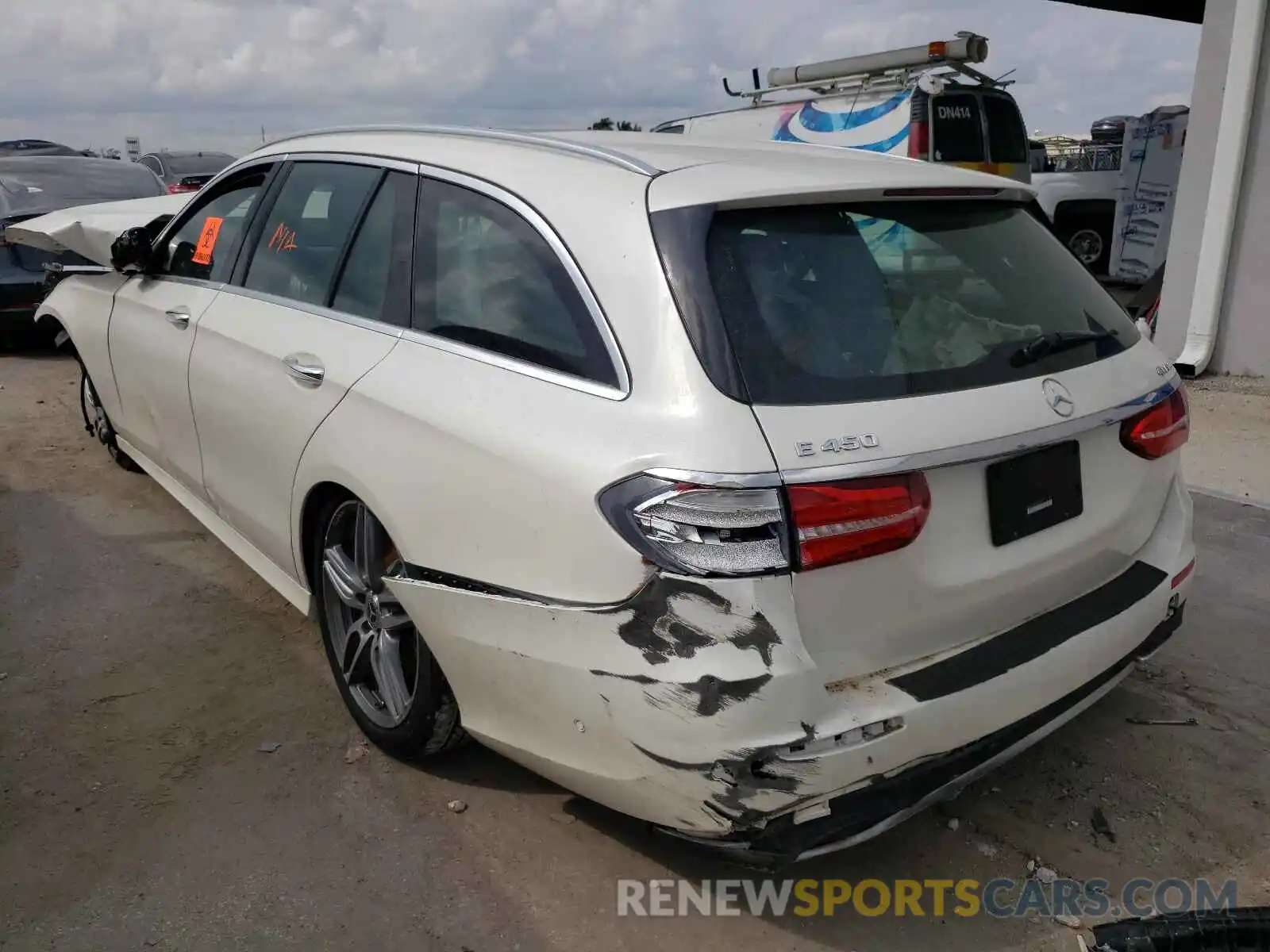 3 Photograph of a damaged car WDDZH6JB2KA522313 MERCEDES-BENZ E-CLASS 2019