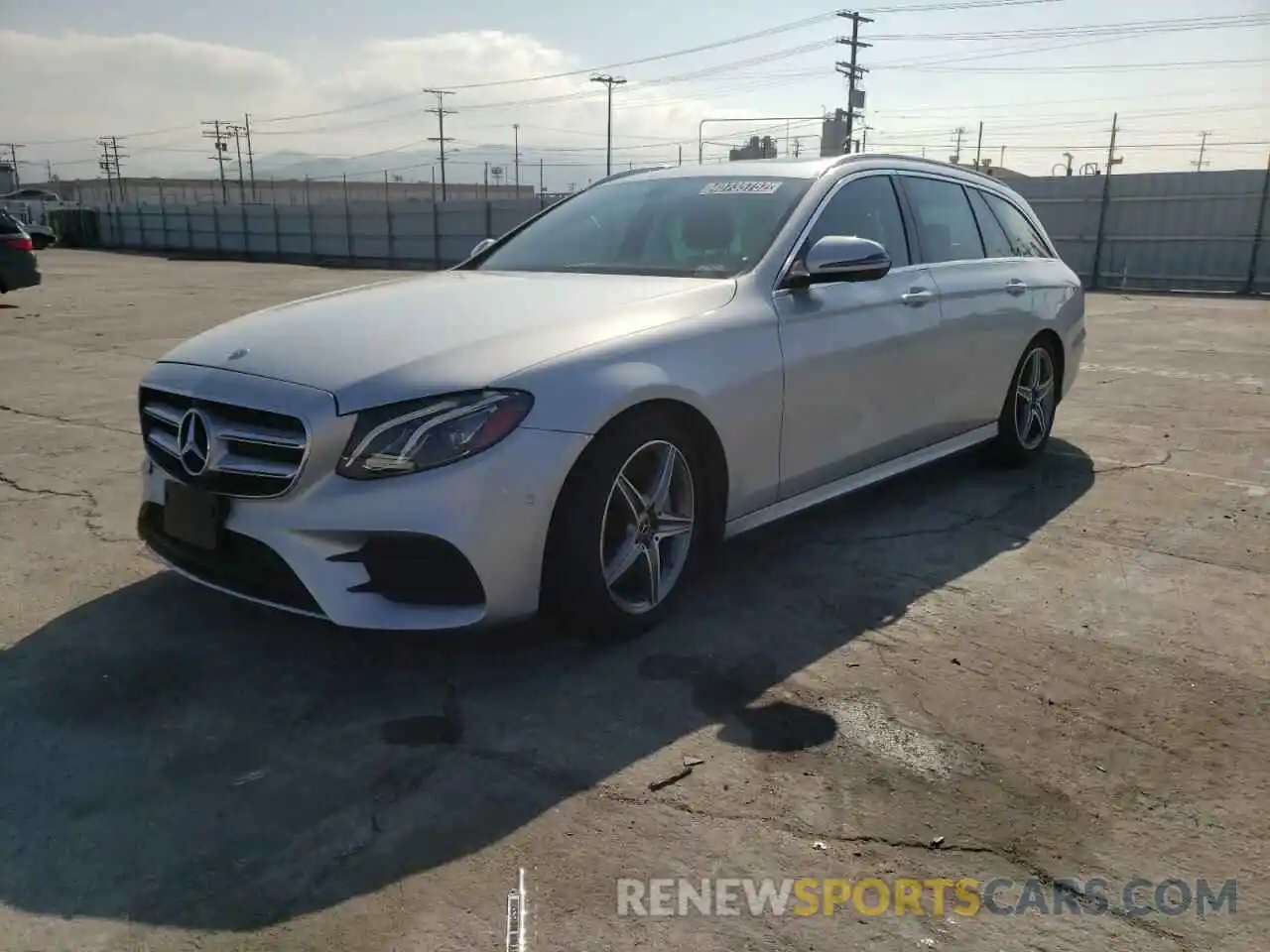 2 Photograph of a damaged car WDDZH6JB2KA637137 MERCEDES-BENZ E-CLASS 2019