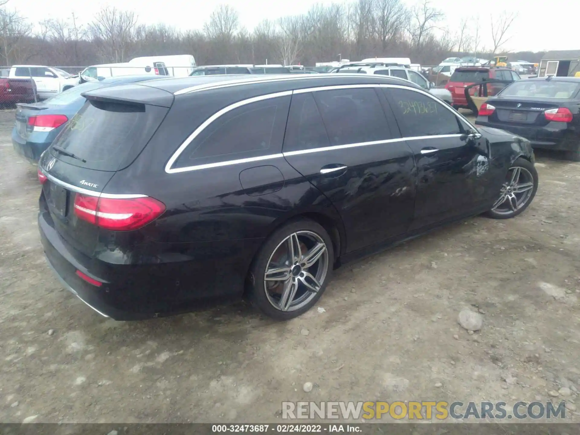 4 Photograph of a damaged car WDDZH6JB3KA507304 MERCEDES-BENZ E-CLASS 2019