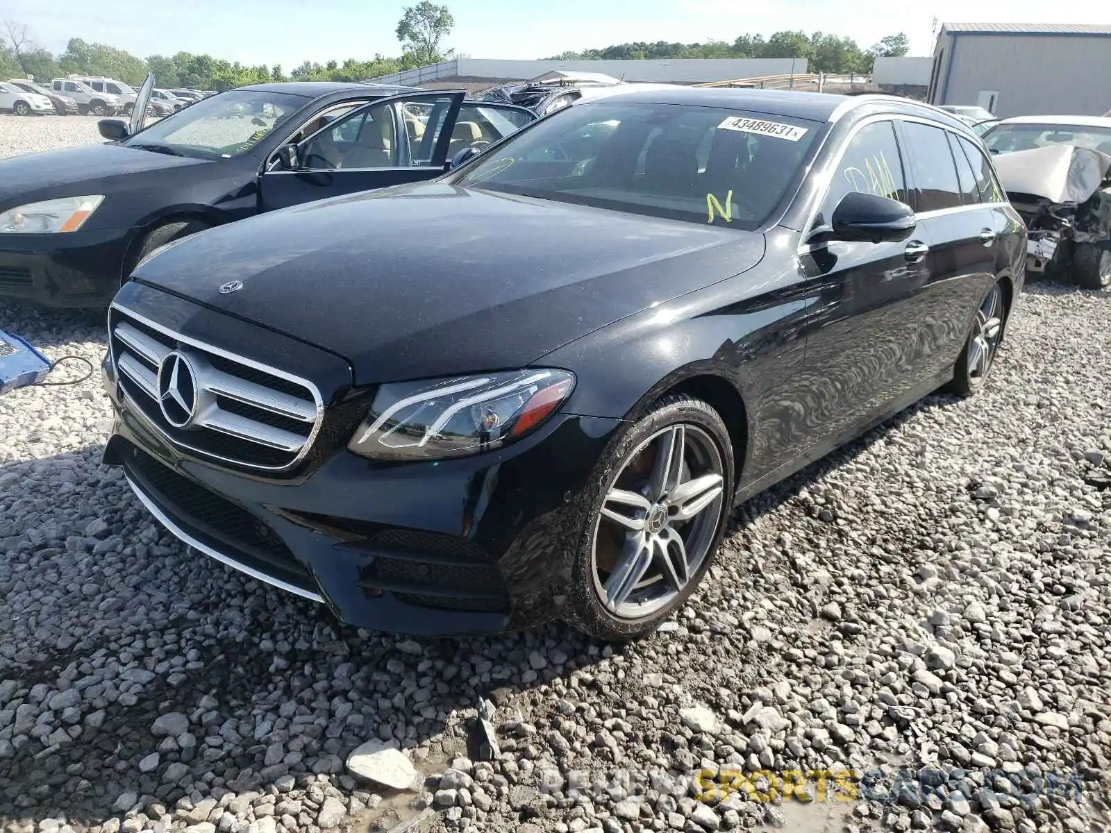 2 Photograph of a damaged car WDDZH6JB3KA630701 MERCEDES-BENZ E CLASS 2019