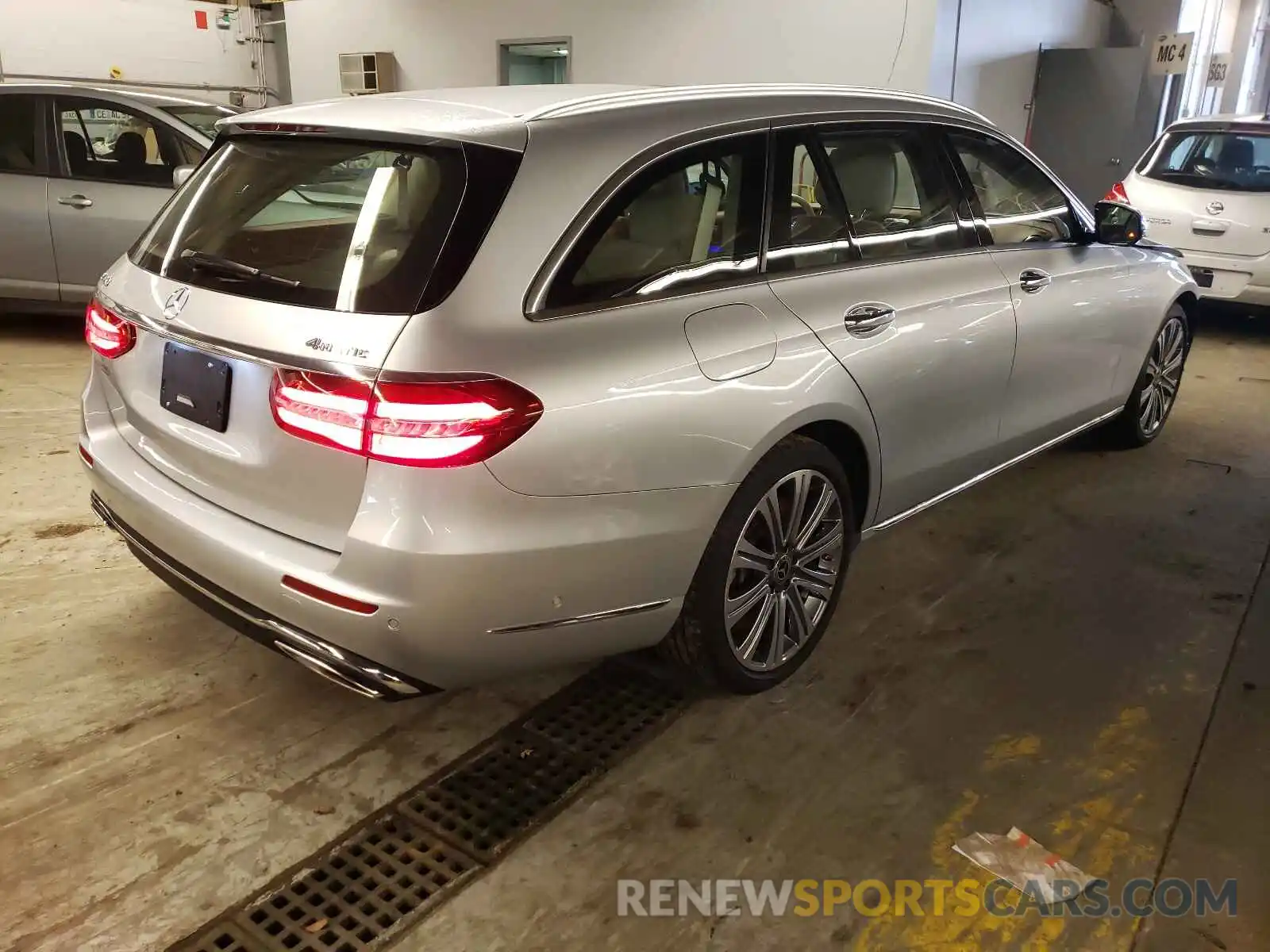 4 Photograph of a damaged car WDDZH6JB4KA517615 MERCEDES-BENZ E-CLASS 2019