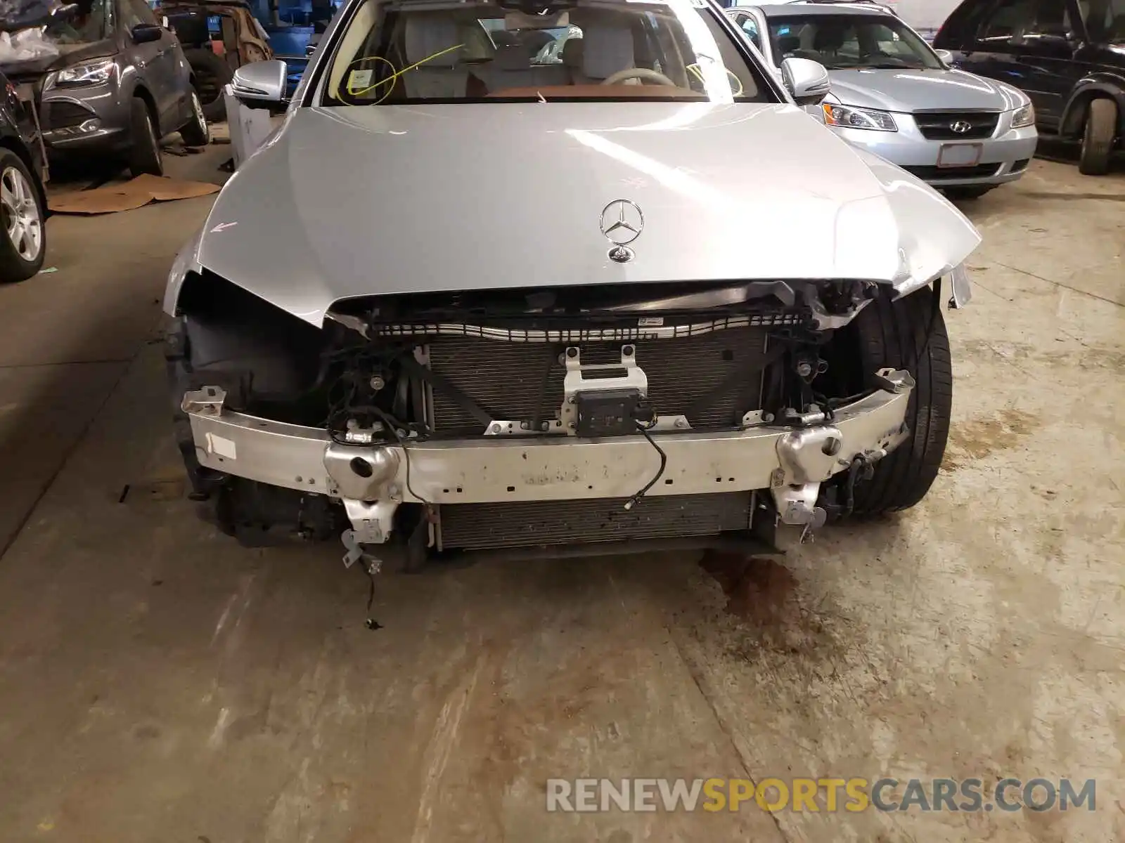 9 Photograph of a damaged car WDDZH6JB4KA517615 MERCEDES-BENZ E-CLASS 2019