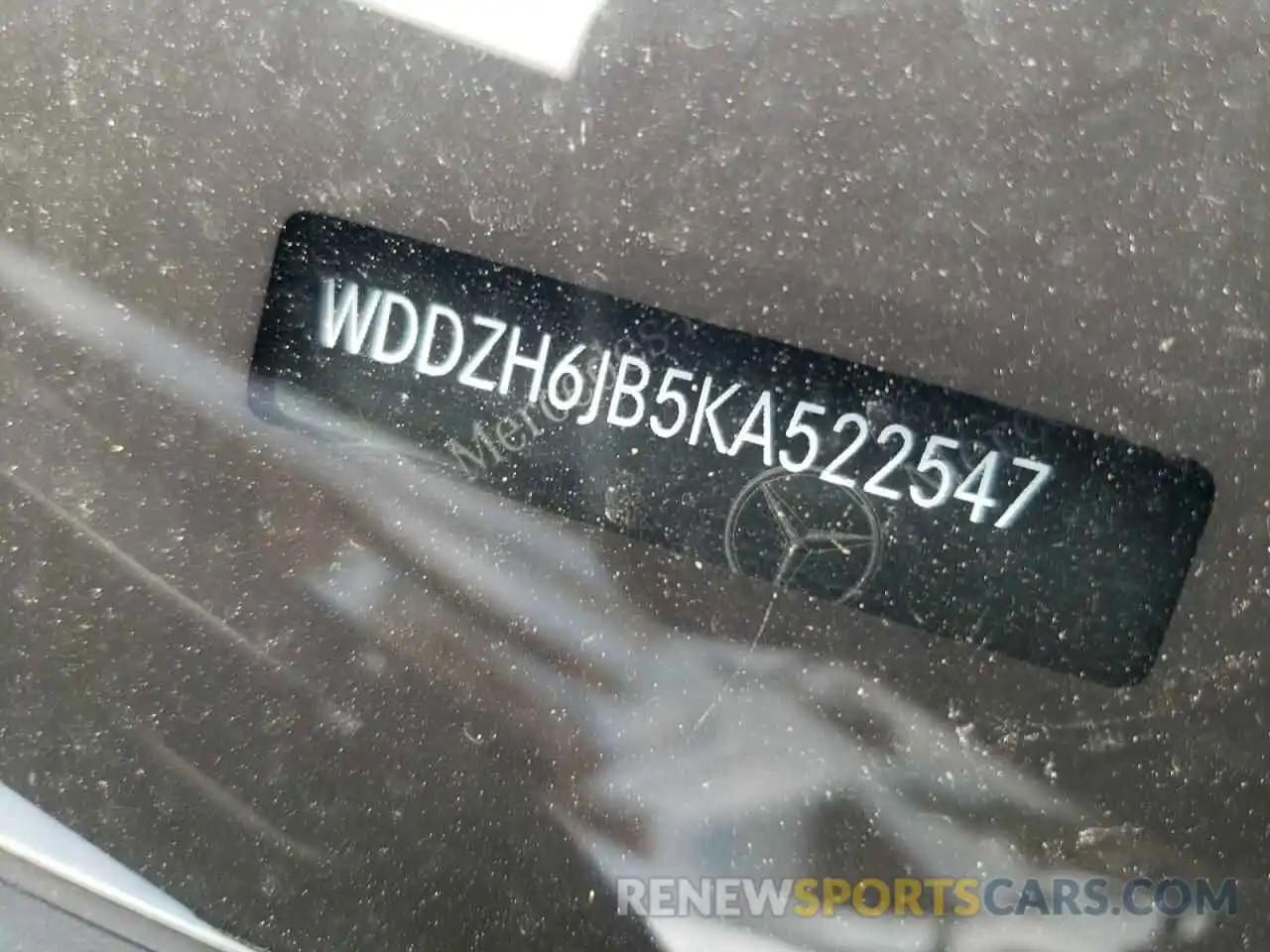 10 Photograph of a damaged car WDDZH6JB5KA522547 MERCEDES-BENZ E-CLASS 2019