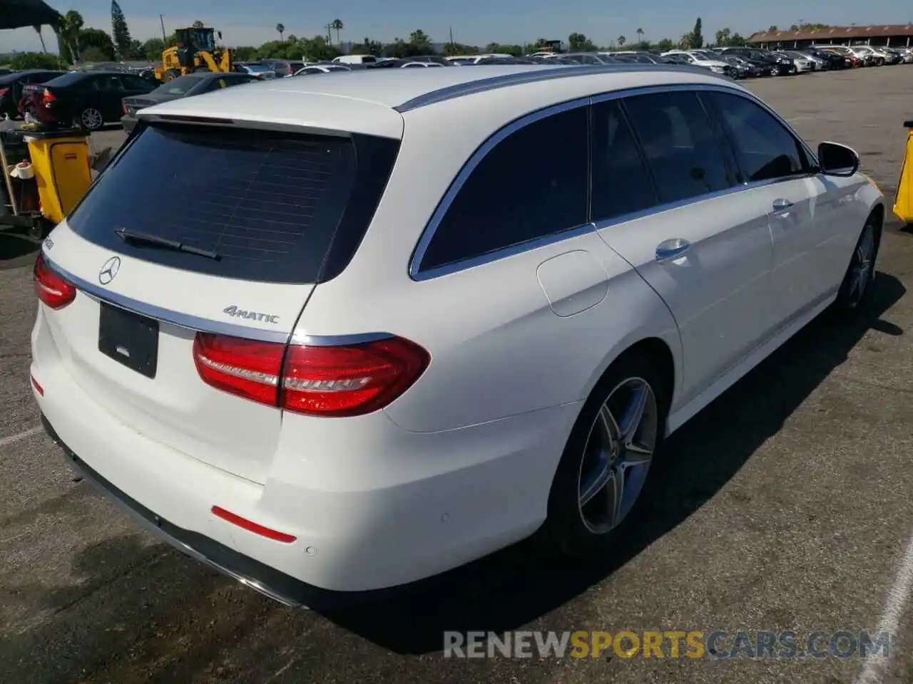 4 Photograph of a damaged car WDDZH6JB5KA529675 MERCEDES-BENZ E-CLASS 2019