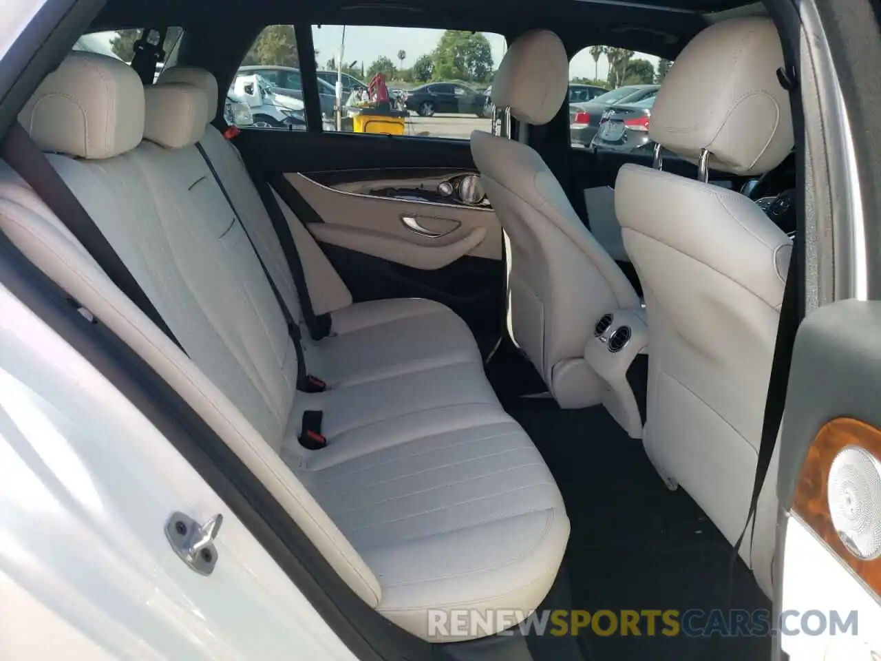 6 Photograph of a damaged car WDDZH6JB5KA529675 MERCEDES-BENZ E-CLASS 2019