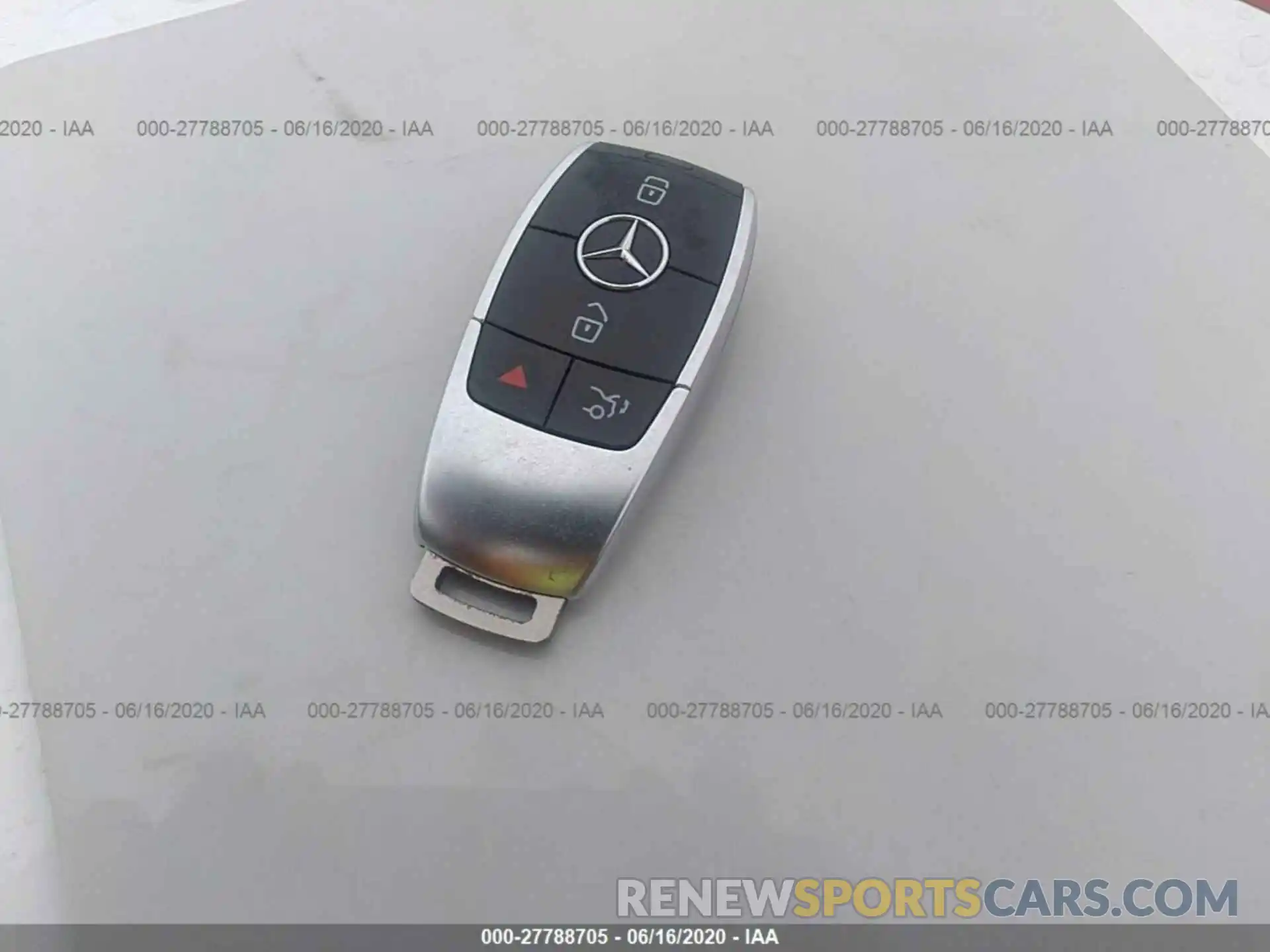 11 Photograph of a damaged car WDDZH6JB5KA690494 MERCEDES-BENZ E-CLASS 2019