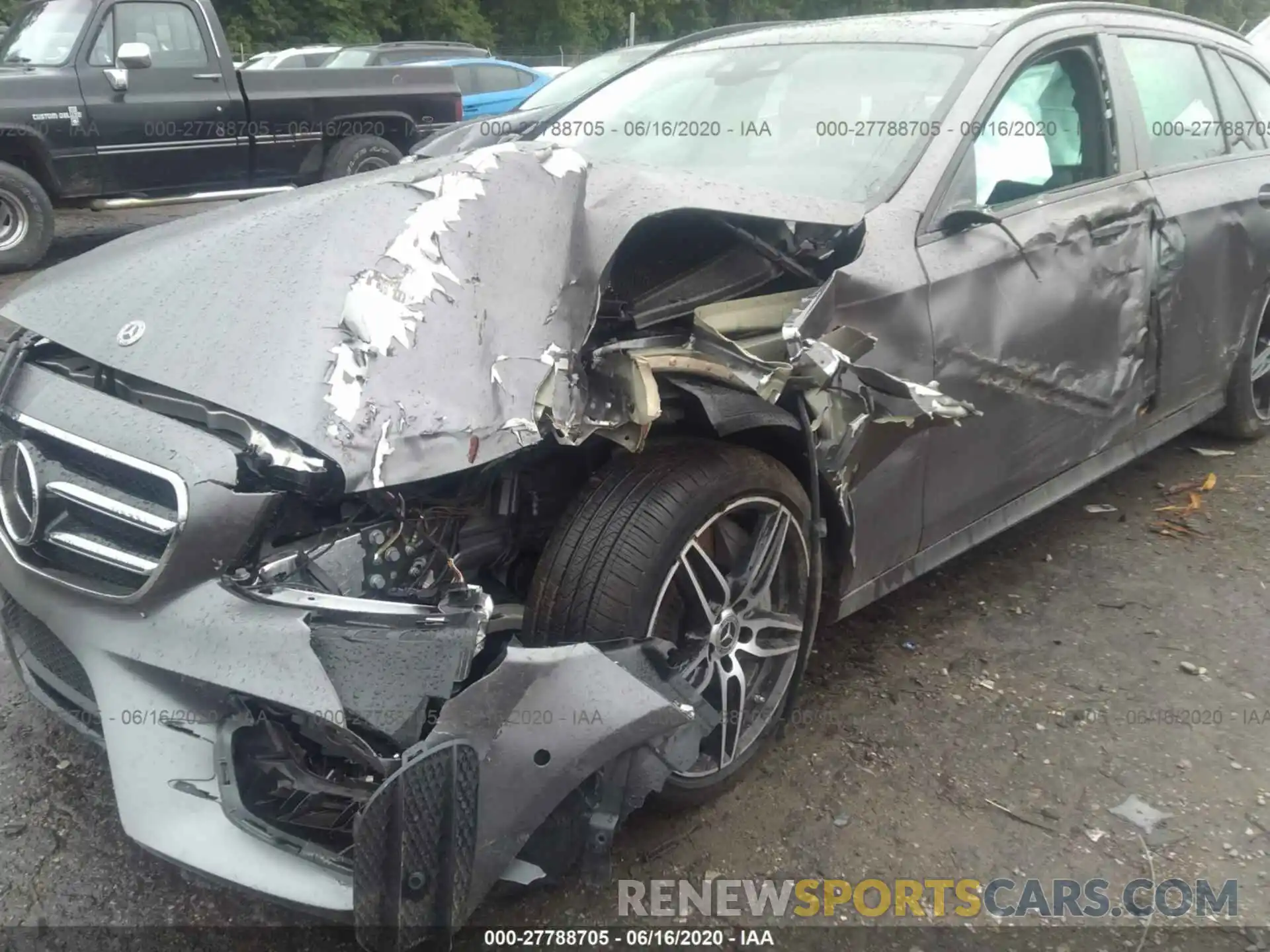 6 Photograph of a damaged car WDDZH6JB5KA690494 MERCEDES-BENZ E-CLASS 2019