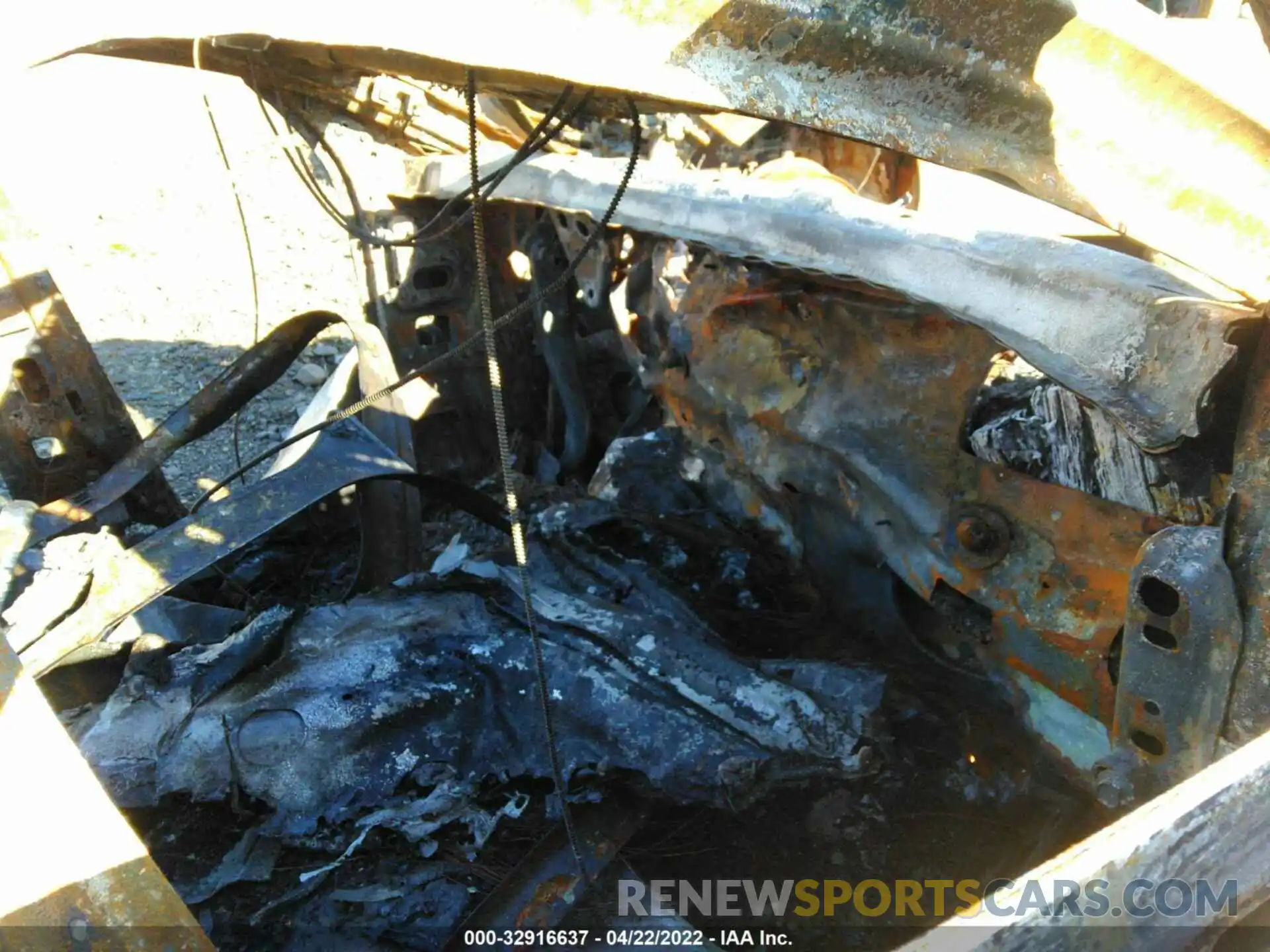 5 Photograph of a damaged car WDDZH6JB7KA564458 MERCEDES-BENZ E-CLASS 2019