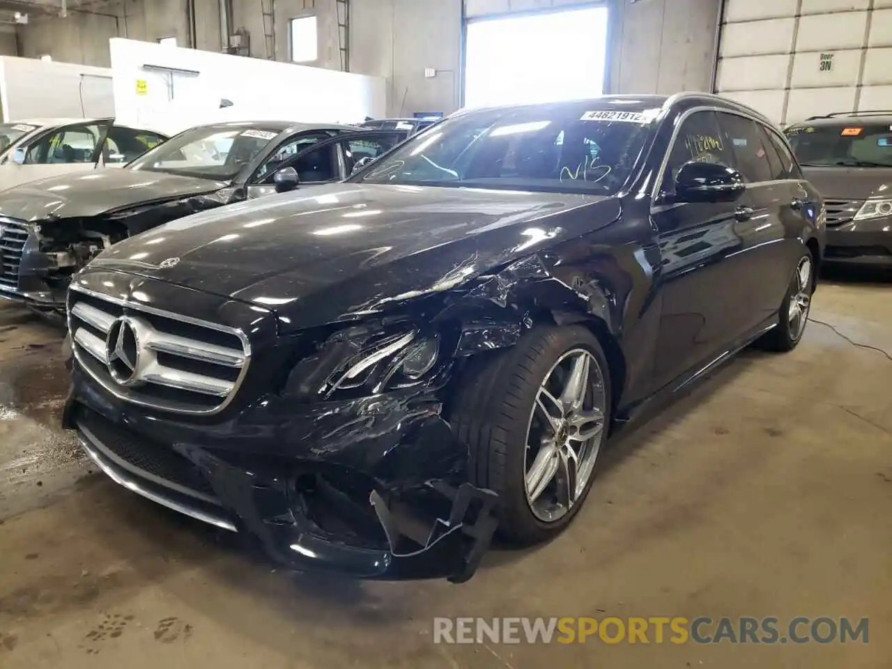 2 Photograph of a damaged car WDDZH6JB7KA630202 MERCEDES-BENZ E-CLASS 2019