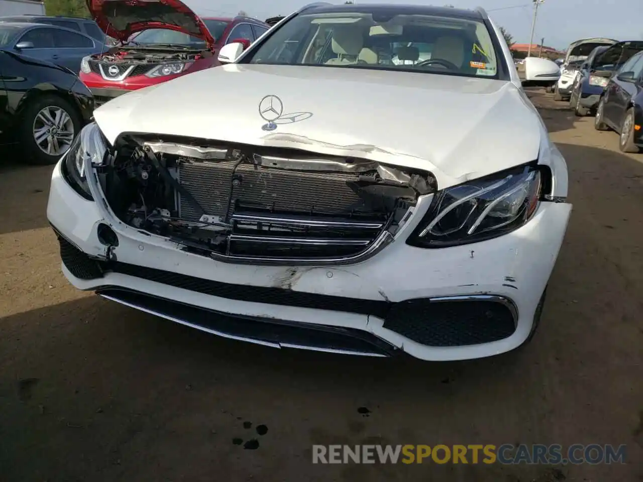 9 Photograph of a damaged car WDDZH6JB8KA519612 MERCEDES-BENZ E-CLASS 2019