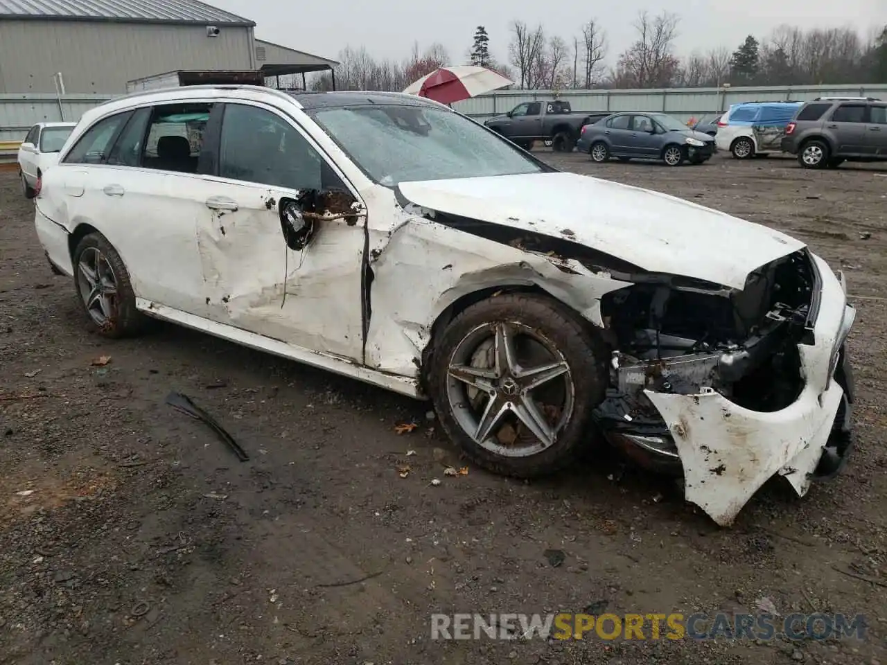 4 Photograph of a damaged car WDDZH6JBXKA547850 MERCEDES-BENZ E-CLASS 2019