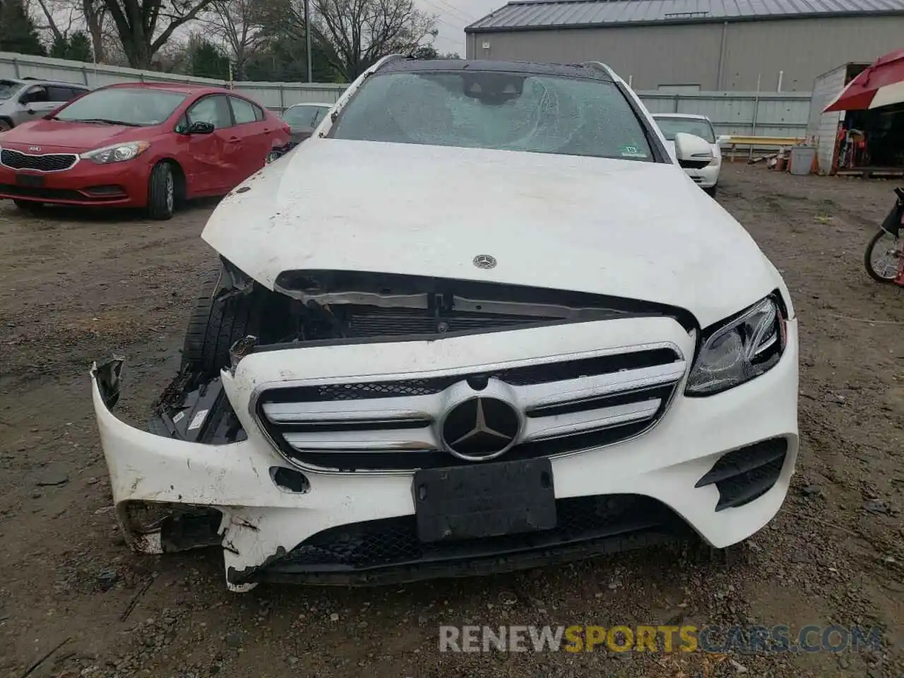 5 Photograph of a damaged car WDDZH6JBXKA547850 MERCEDES-BENZ E-CLASS 2019