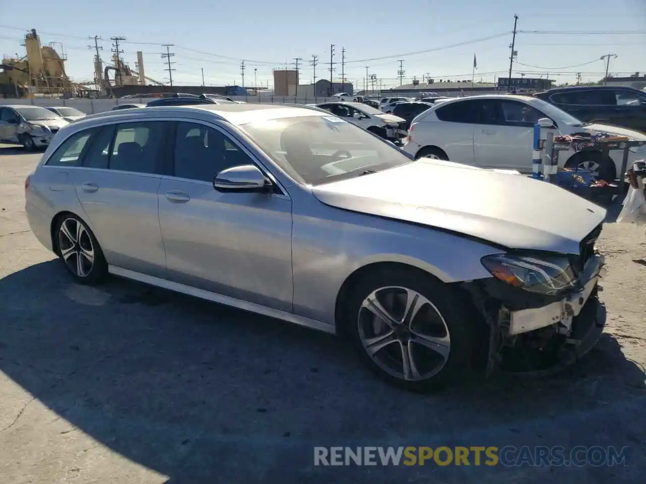 4 Photograph of a damaged car WDDZH6JBXKA637855 MERCEDES-BENZ E-CLASS 2019