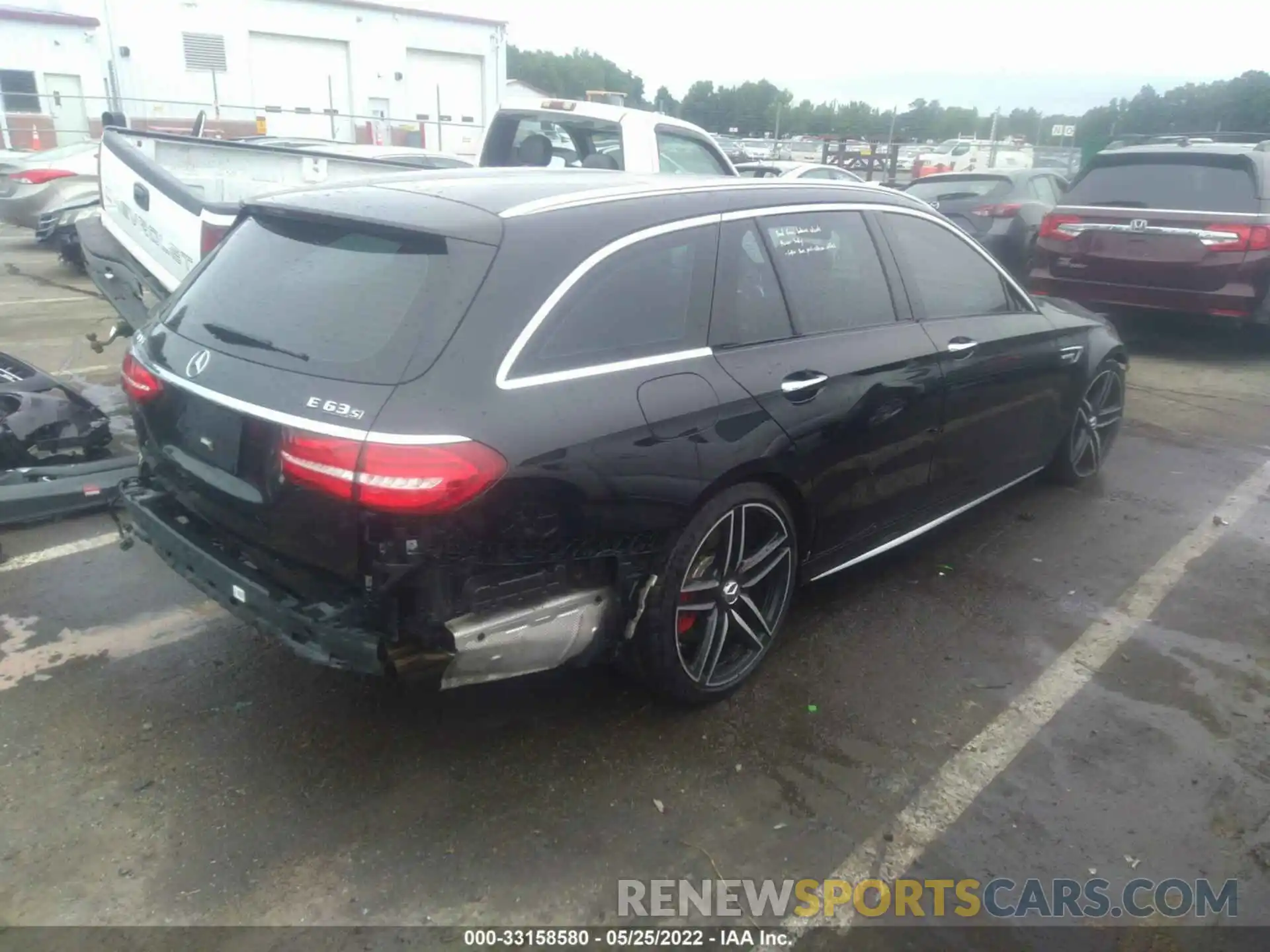 4 Photograph of a damaged car WDDZH8KB1KA517582 MERCEDES-BENZ E-CLASS 2019