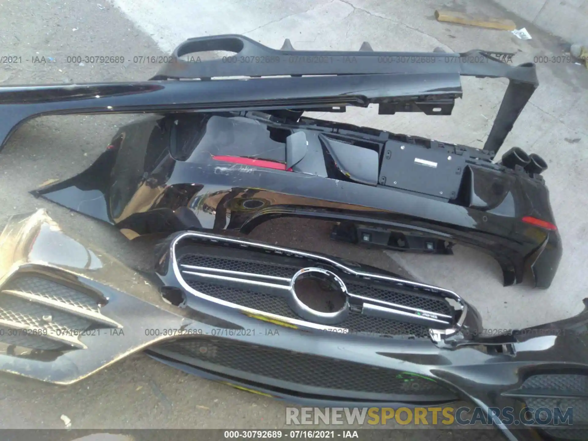 12 Photograph of a damaged car W1K1J6BB1LF142397 MERCEDES-BENZ E-CLASS 2020