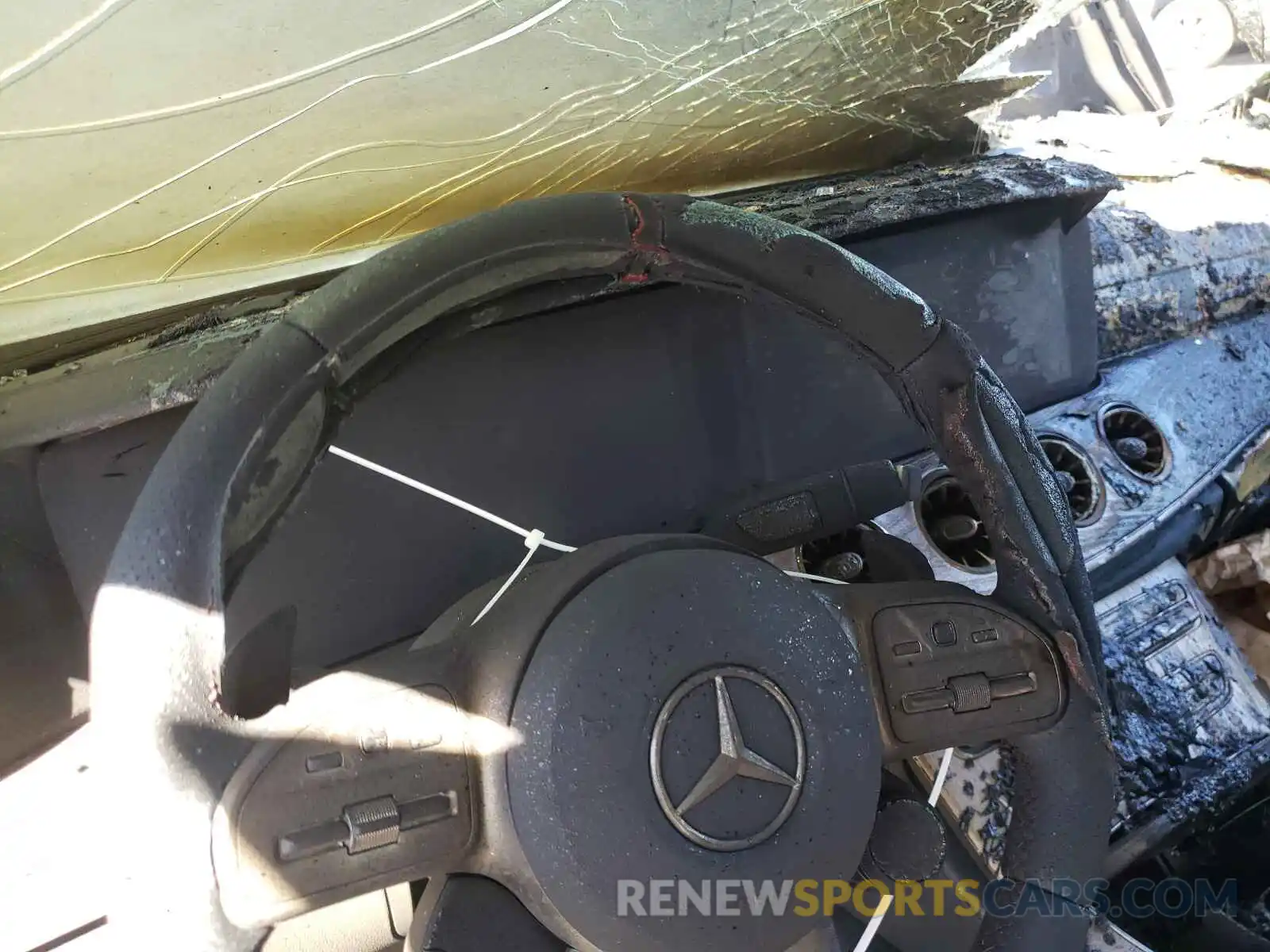 8 Photograph of a damaged car W1K1J6BB3LF134124 MERCEDES-BENZ E-CLASS 2020