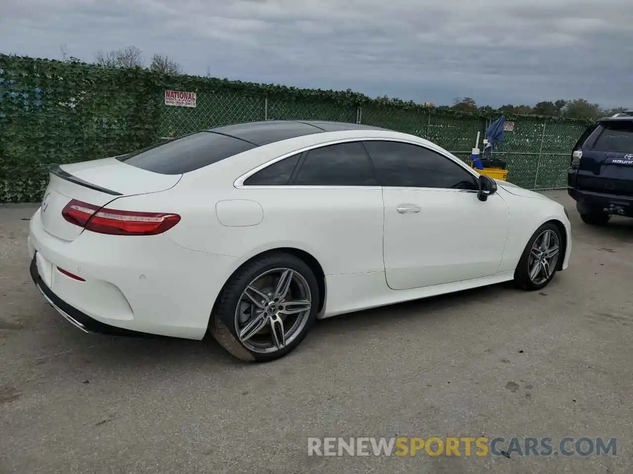 3 Photograph of a damaged car W1K1J6HB1LF138096 MERCEDES-BENZ E-CLASS 2020