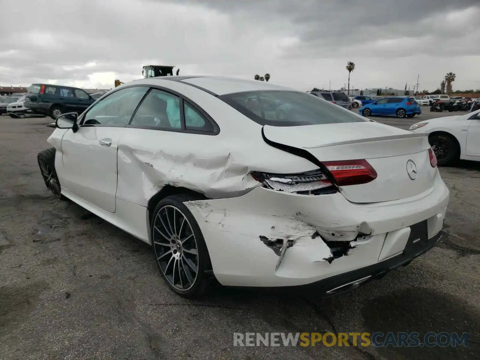 3 Photograph of a damaged car W1K1J6HB5LF144399 MERCEDES-BENZ E CLASS 2020