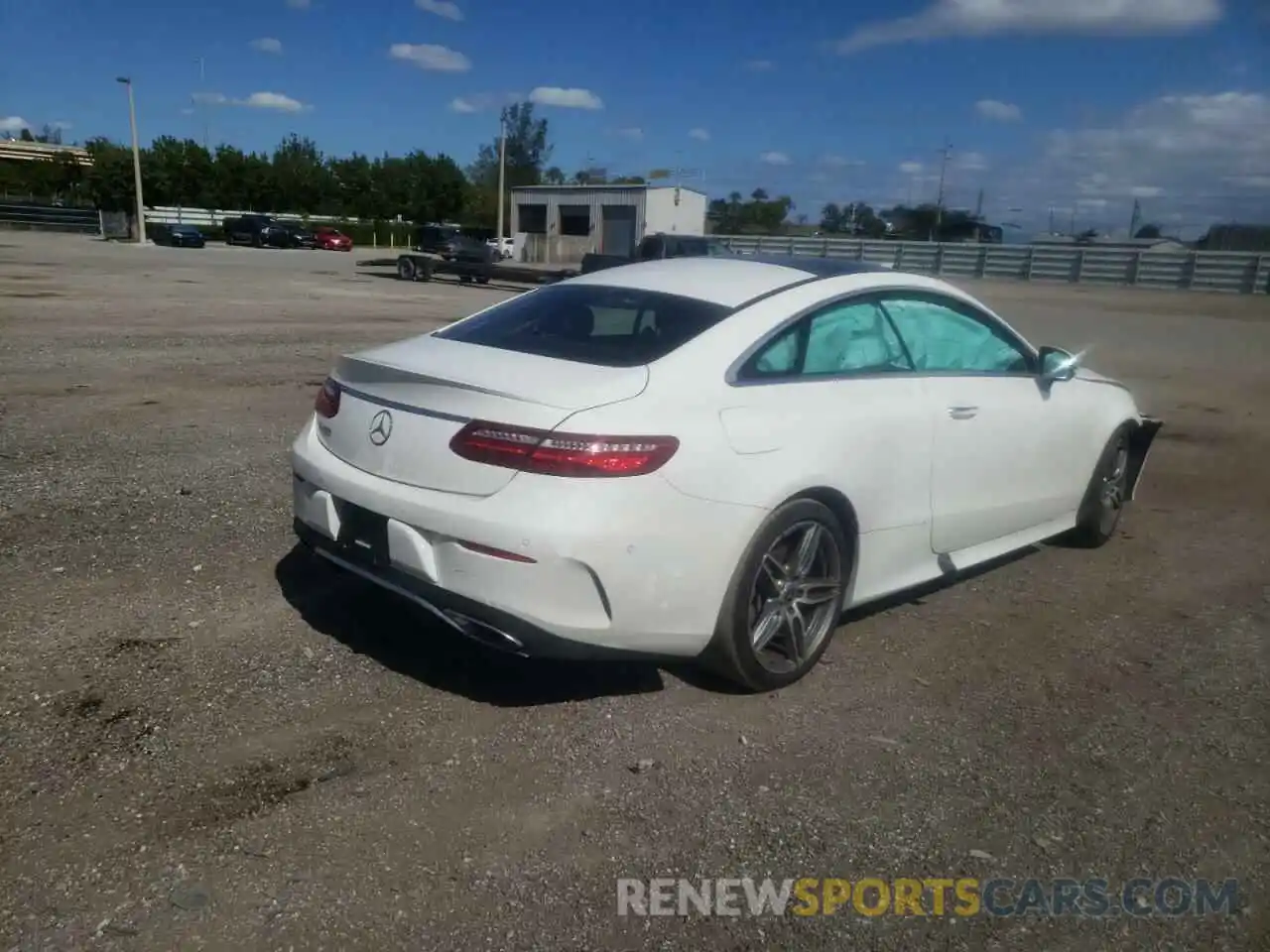 4 Photograph of a damaged car W1K1J6HBXLF144219 MERCEDES-BENZ E-CLASS 2020