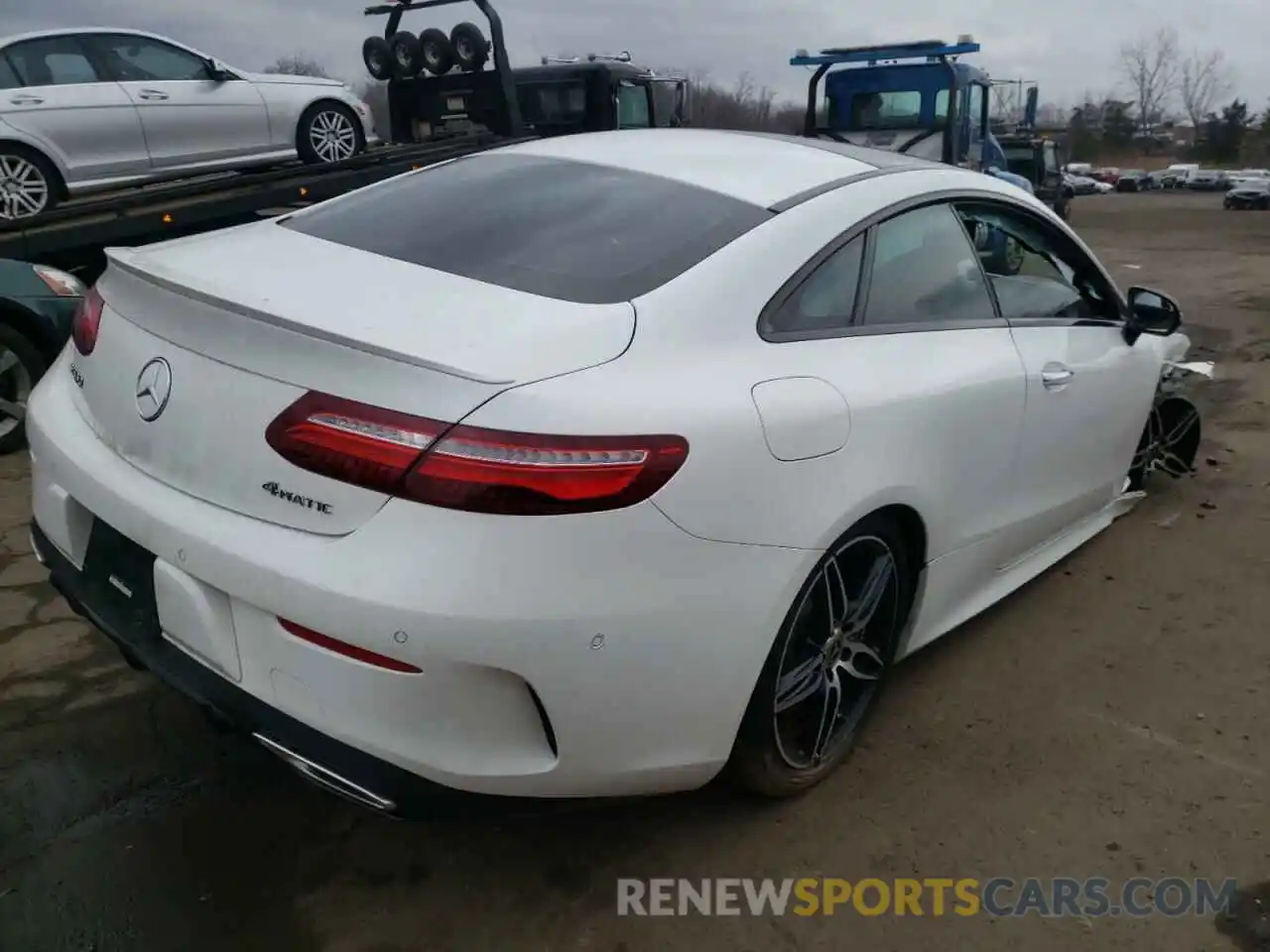 4 Photograph of a damaged car W1K1J6JB2LF142667 MERCEDES-BENZ E-CLASS 2020