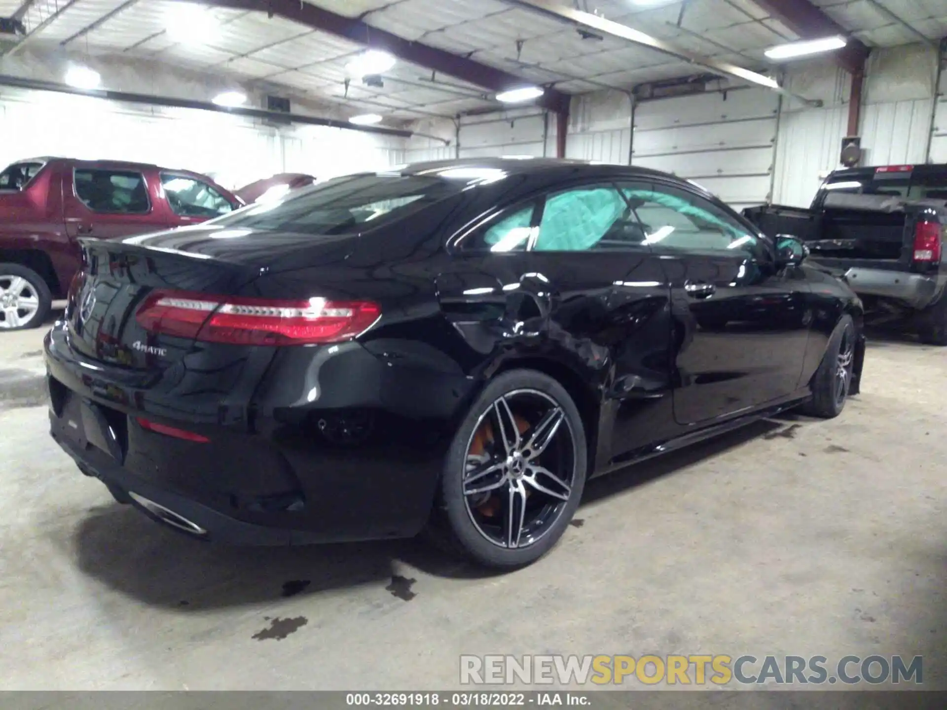 4 Photograph of a damaged car W1K1J6JB3LF136747 MERCEDES-BENZ E-CLASS 2020