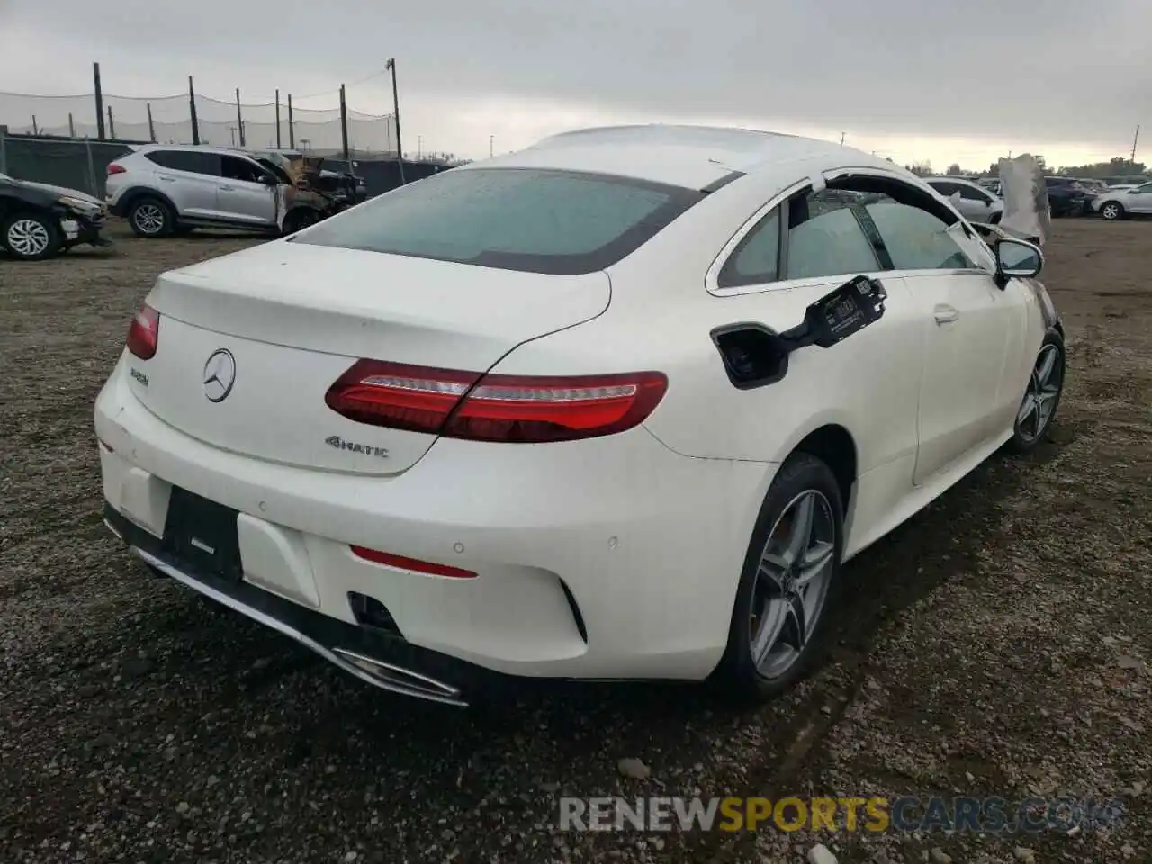 4 Photograph of a damaged car W1K1J6JB6LF132871 MERCEDES-BENZ E-CLASS 2020