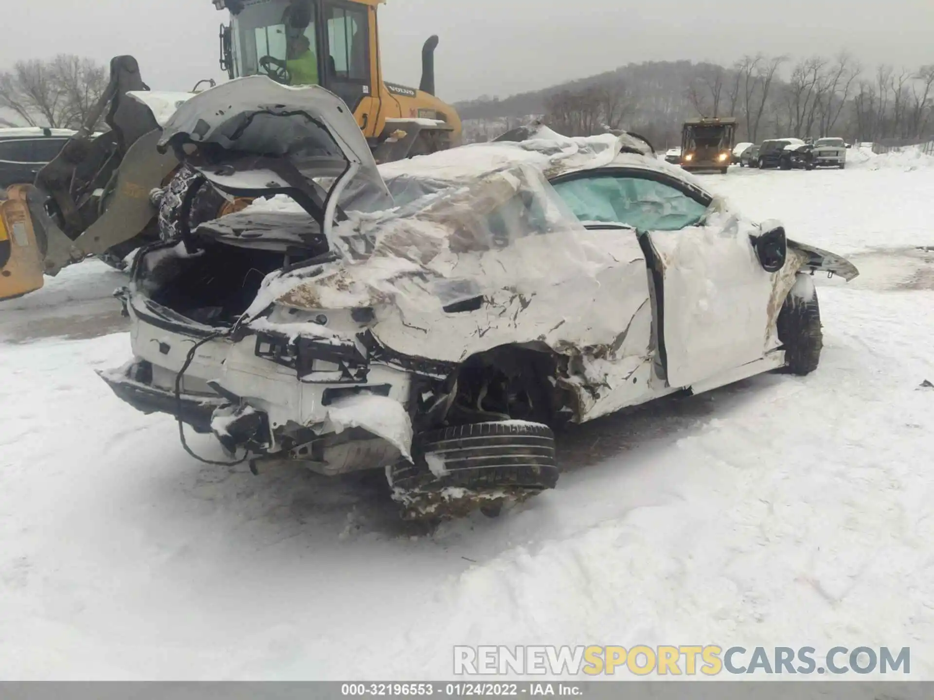 4 Photograph of a damaged car W1K1J6JB8LF143872 MERCEDES-BENZ E-CLASS 2020