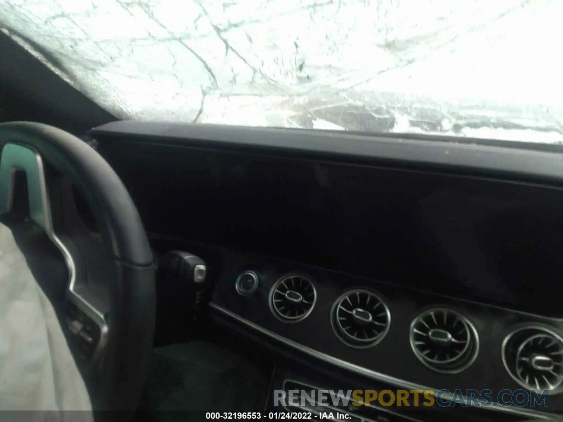 7 Photograph of a damaged car W1K1J6JB8LF143872 MERCEDES-BENZ E-CLASS 2020